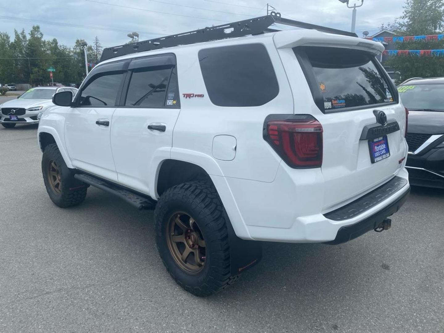 2019 WHITE TOYOTA 4RUNNER TRD PRO (JTEBU5JR1K5) with an 4.0L engine, Automatic transmission, located at 929 East 8th Ave, Anchorage, AK, 99501, (907) 274-2277, 61.214783, -149.866074 - Photo#2
