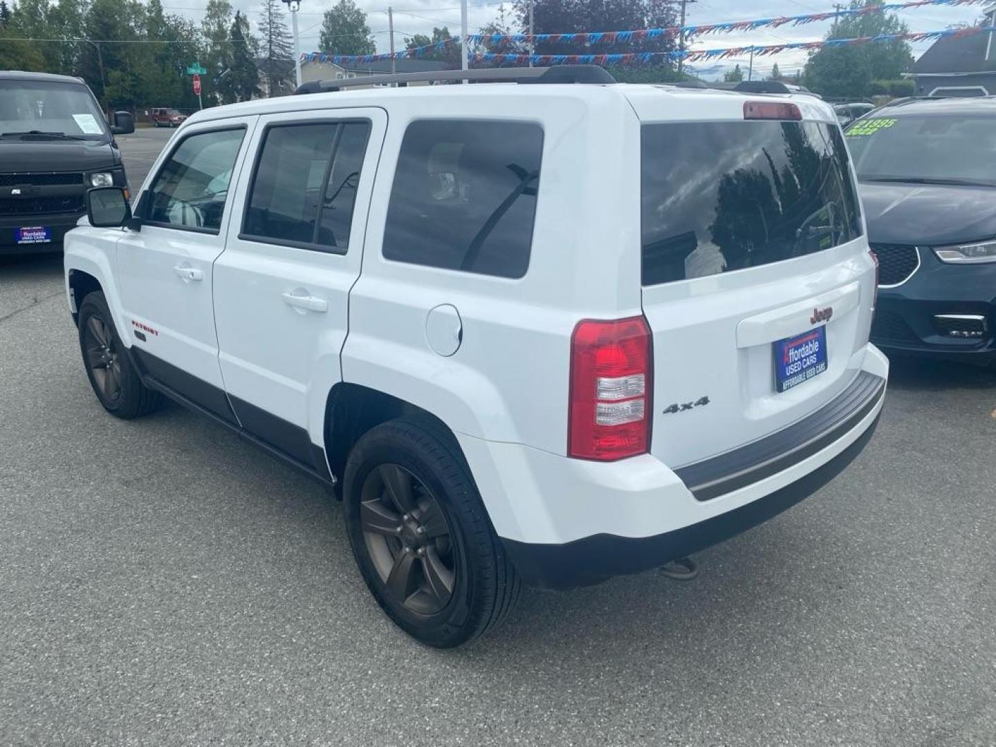 2017 WHITE JEEP PATRIOT SPORT (1C4NJRBB9HD) with an 2.4L engine, Continuously Variable transmission, located at 929 East 8th Ave, Anchorage, AK, 99501, (907) 274-2277, 61.214783, -149.866074 - Photo#2