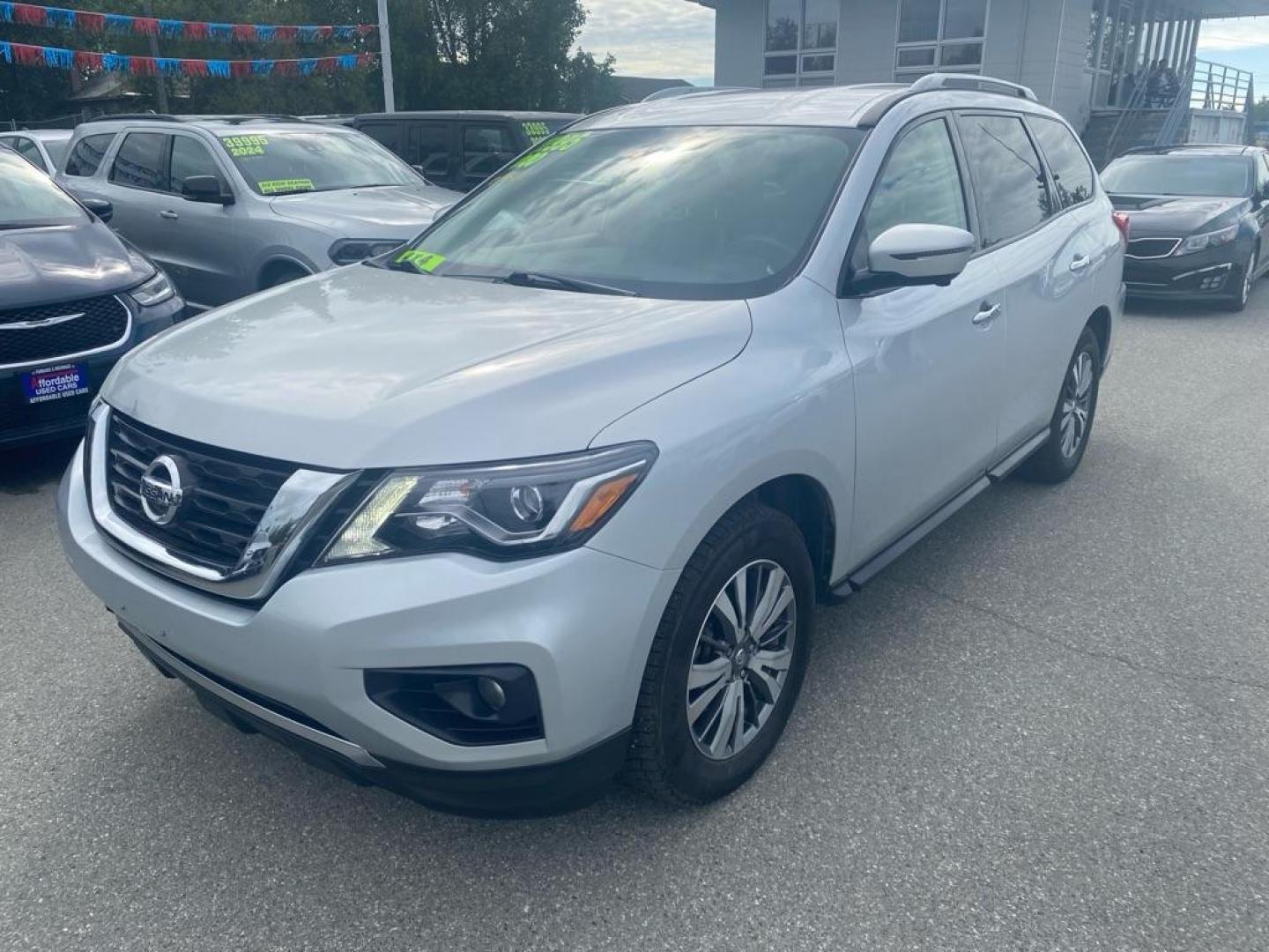 2020 SILVER NISSAN PATHFINDER SL (5N1DR2CM3LC) with an 3.5L engine, Continuously Variable transmission, located at 929 East 8th Ave, Anchorage, AK, 99501, (907) 274-2277, 61.214783, -149.866074 - Photo#0
