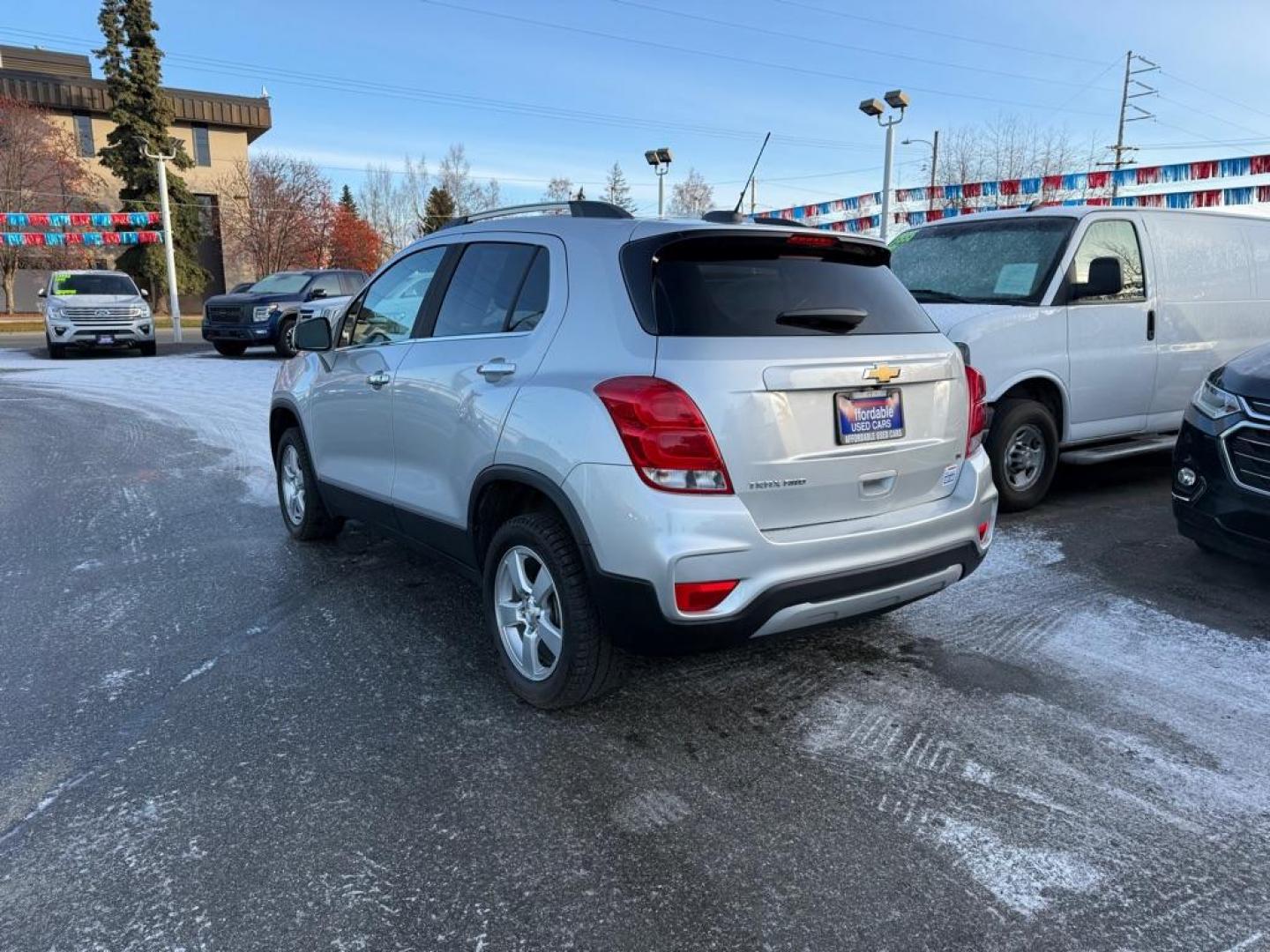 2019 SILVER CHEVROLET TRAX 1LT (KL7CJPSB4KB) with an 1.4L engine, Automatic transmission, located at 929 East 8th Ave, Anchorage, AK, 99501, (907) 274-2277, 61.214783, -149.866074 - Photo#2
