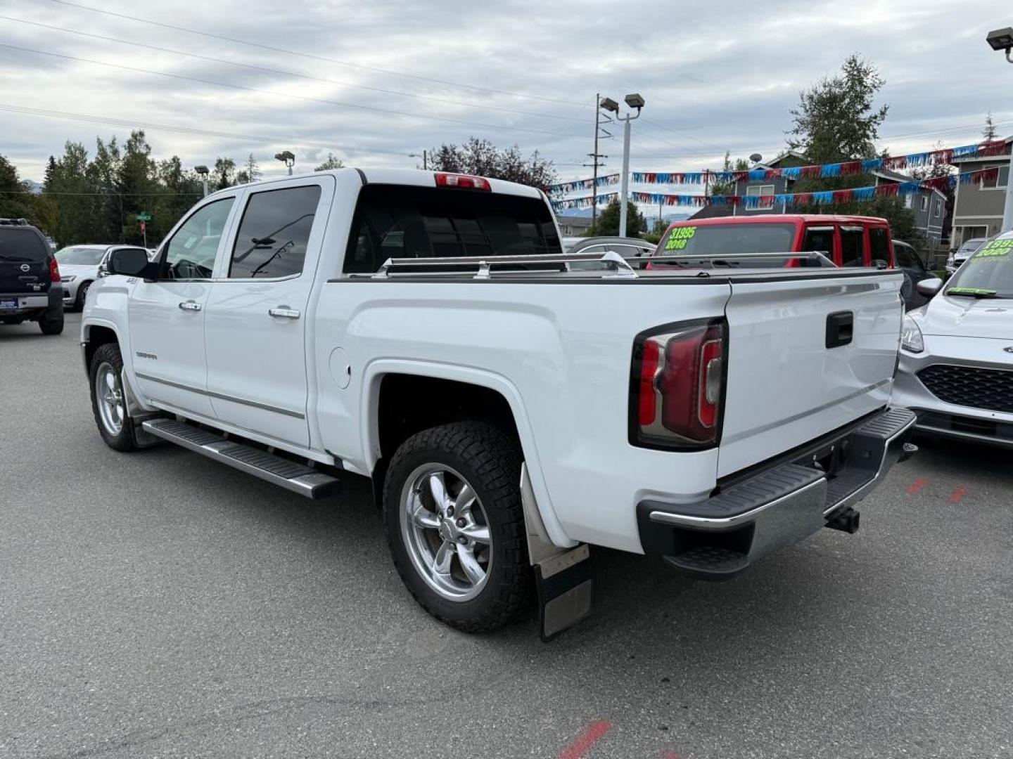 2017 WHITE GMC SIERRA 1500 SLT (3GTU2NEC6HG) with an 5.3L engine, Automatic transmission, located at 929 East 8th Ave, Anchorage, AK, 99501, (907) 274-2277, 61.214783, -149.866074 - Photo#2
