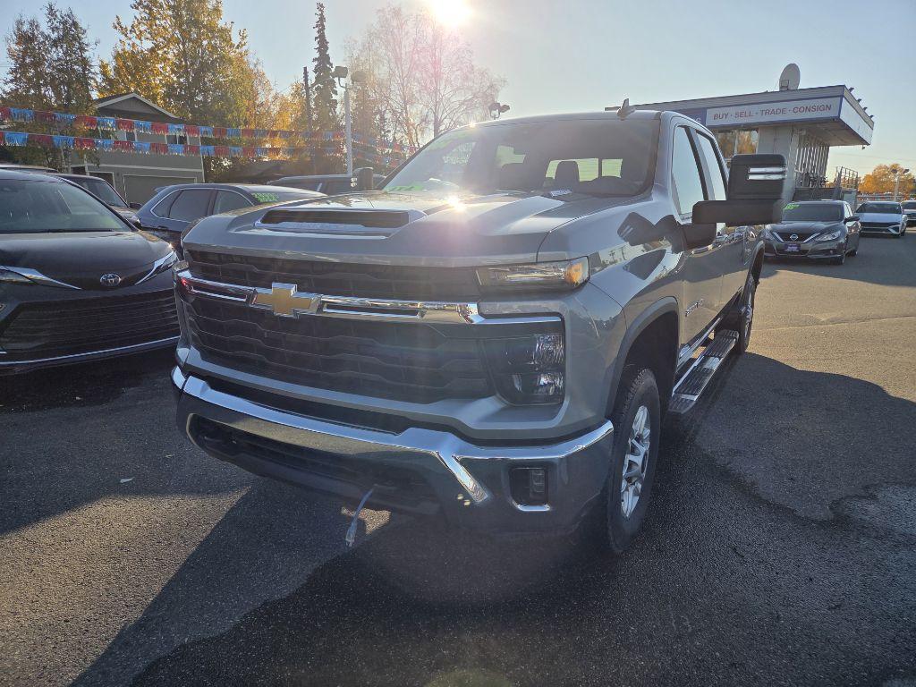photo of 2024 CHEVROLET SILVERADO 2500 HEAVY DUTY LT