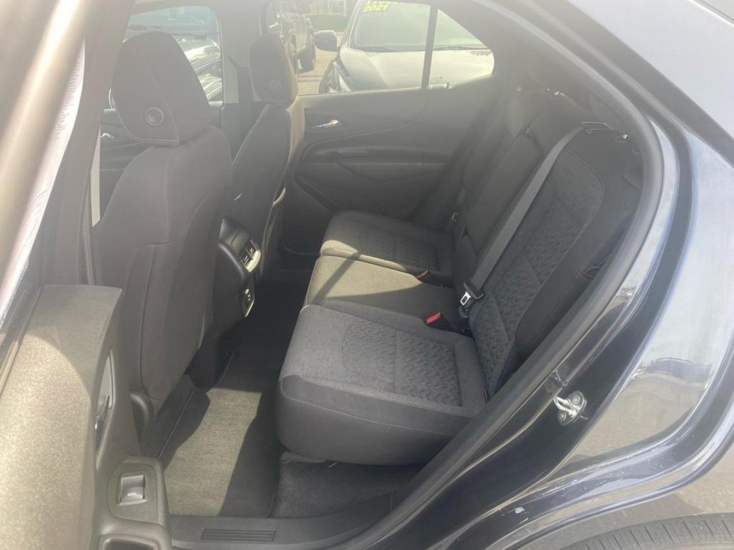 2022 GREY CHEVROLET EQUINOX LT (3GNAXUEV5NS) with an 1.5L engine, Automatic transmission, located at 929 East 8th Ave, Anchorage, AK, 99501, (907) 274-2277, 61.214783, -149.866074 - Photo#3