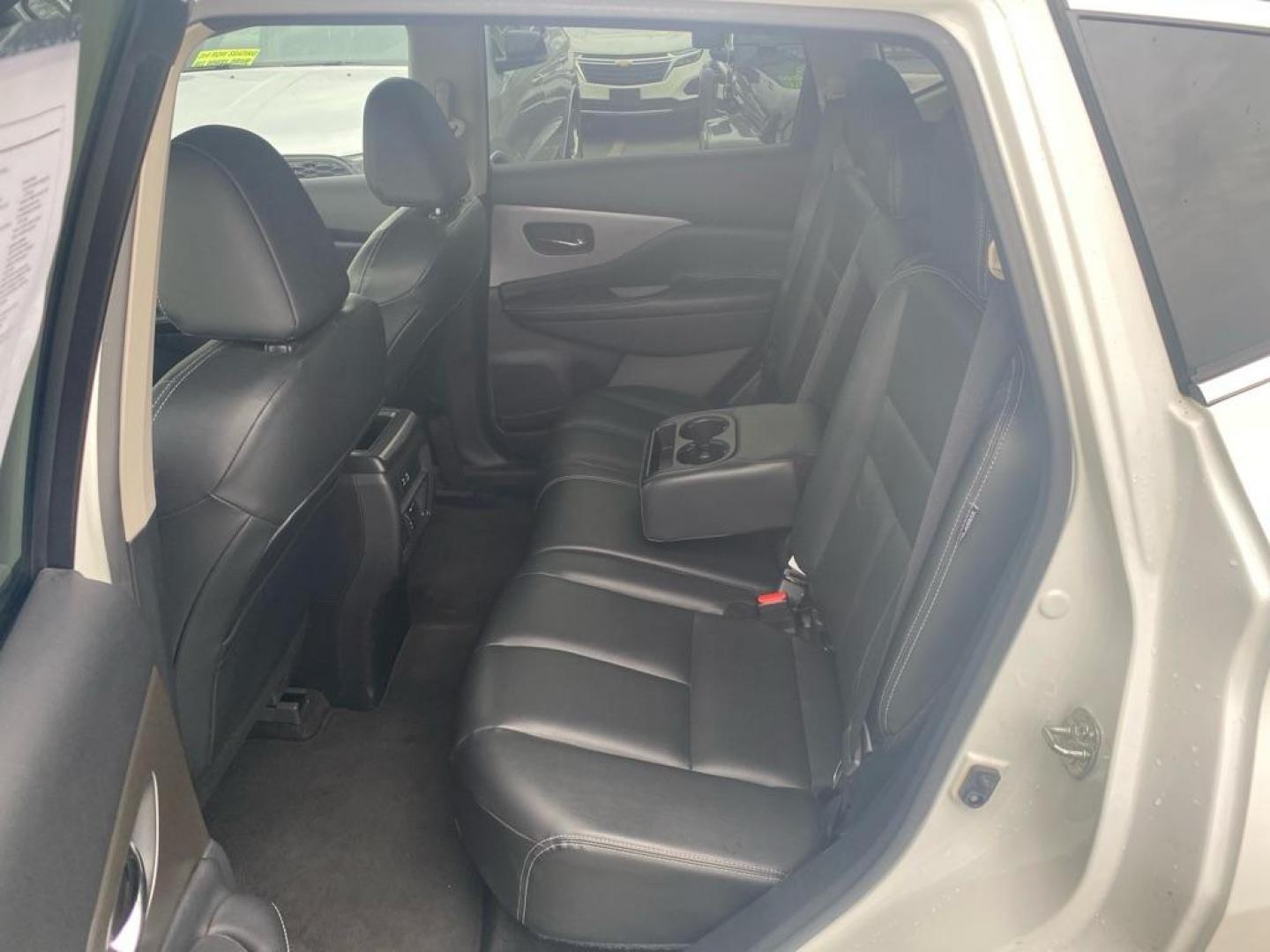 2023 WHITE NISSAN MURANO SV (5N1AZ2BS2PC) with an 3.5L engine, Automatic transmission, located at 929 East 8th Ave, Anchorage, AK, 99501, (907) 274-2277, 61.214783, -149.866074 - Photo#3
