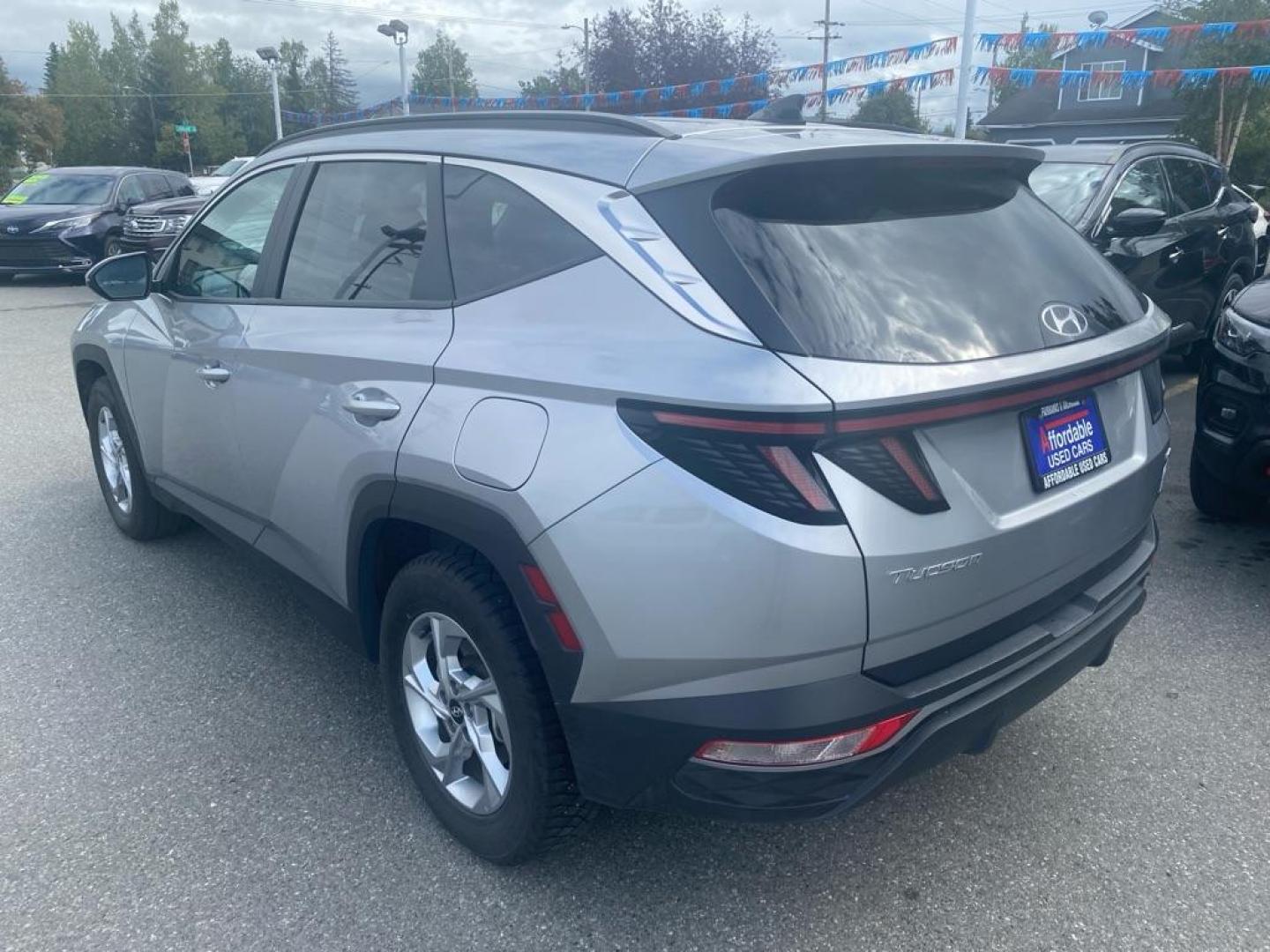 2023 SILVER HYUNDAI TUCSON SEL (5NMJBCAEXPH) with an 2.5L engine, Automatic transmission, located at 929 East 8th Ave, Anchorage, AK, 99501, (907) 274-2277, 61.214783, -149.866074 - Photo#2