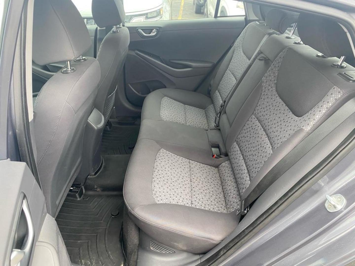 2018 GRAY HYUNDAI IONIQ SEL (KMHC75LC0JU) with an 1.6L engine, Automatic transmission, located at 929 East 8th Ave, Anchorage, AK, 99501, (907) 274-2277, 61.214783, -149.866074 - Photo#3