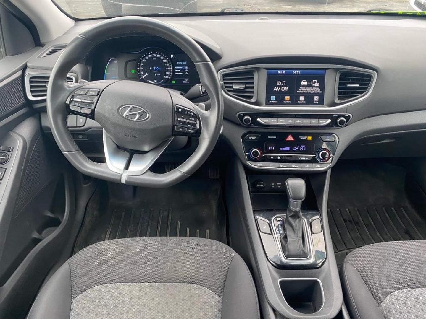 2018 GRAY HYUNDAI IONIQ SEL (KMHC75LC0JU) with an 1.6L engine, Automatic transmission, located at 929 East 8th Ave, Anchorage, AK, 99501, (907) 274-2277, 61.214783, -149.866074 - Photo#4