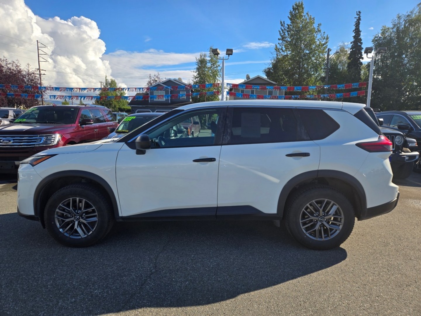 2024 WHITE NISSAN ROGUE S S (5N1BT3AB7RC) with an 1.5L engine, Continuously Variable transmission, located at 929 East 8th Ave, Anchorage, AK, 99501, (907) 274-2277, 61.214783, -149.866074- Photo#0