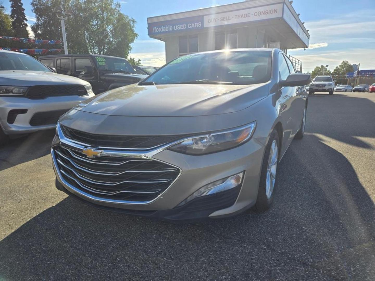 2024 GRAY CHEVROLET MALIBU LT (1G1ZD5ST7RF) with an 1.5L engine, Automatic transmission, located at 929 East 8th Ave, Anchorage, AK, 99501, (907) 274-2277, 61.214783, -149.866074 - Photo#0