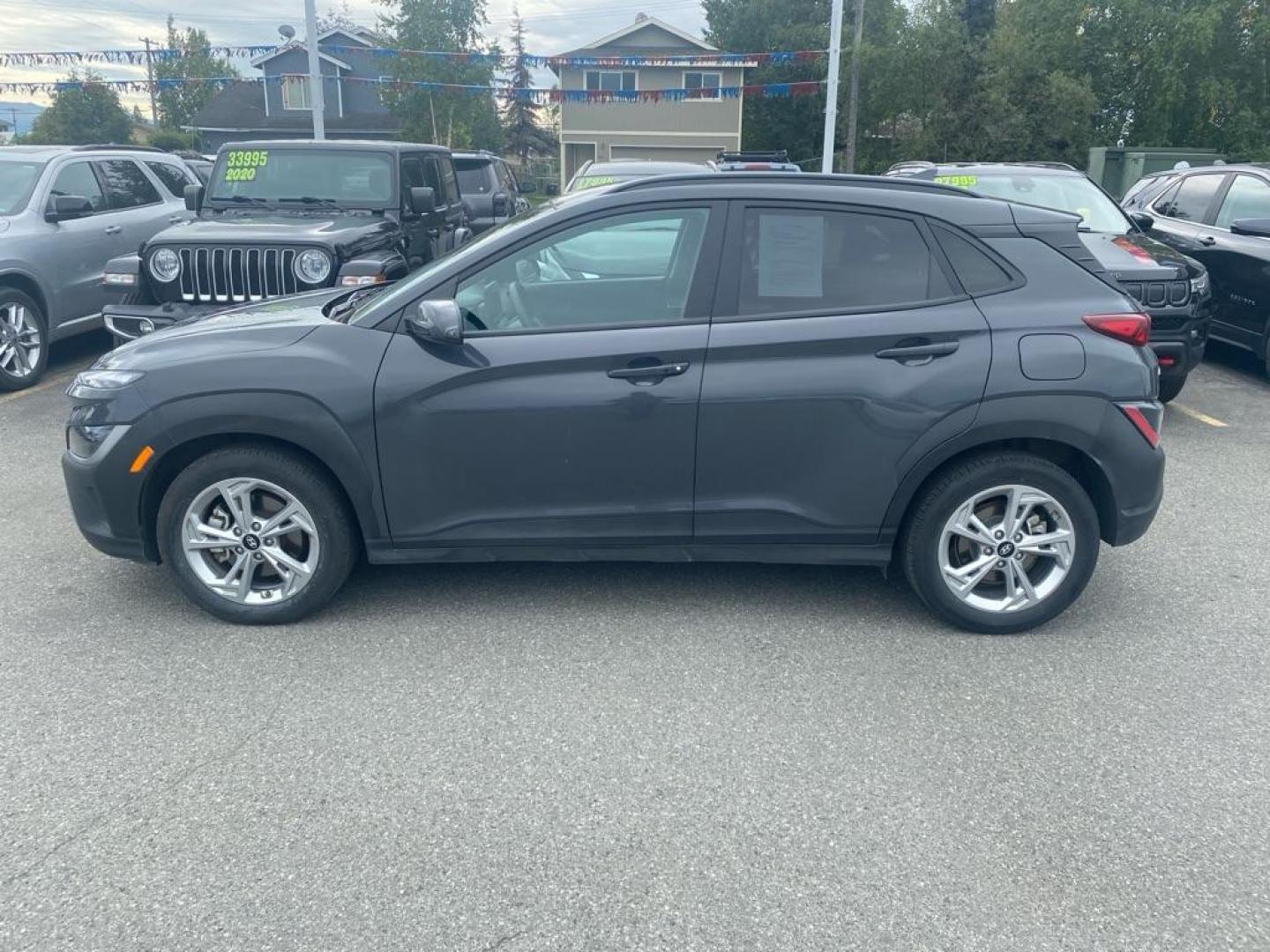 2023 GRAY HYUNDAI KONA SEL SEL (KM8K6CAB5PU) with an 2.0L engine, Continuously Variable transmission, located at 929 East 8th Ave, Anchorage, AK, 99501, (907) 274-2277, 61.214783, -149.866074 - Photo#1