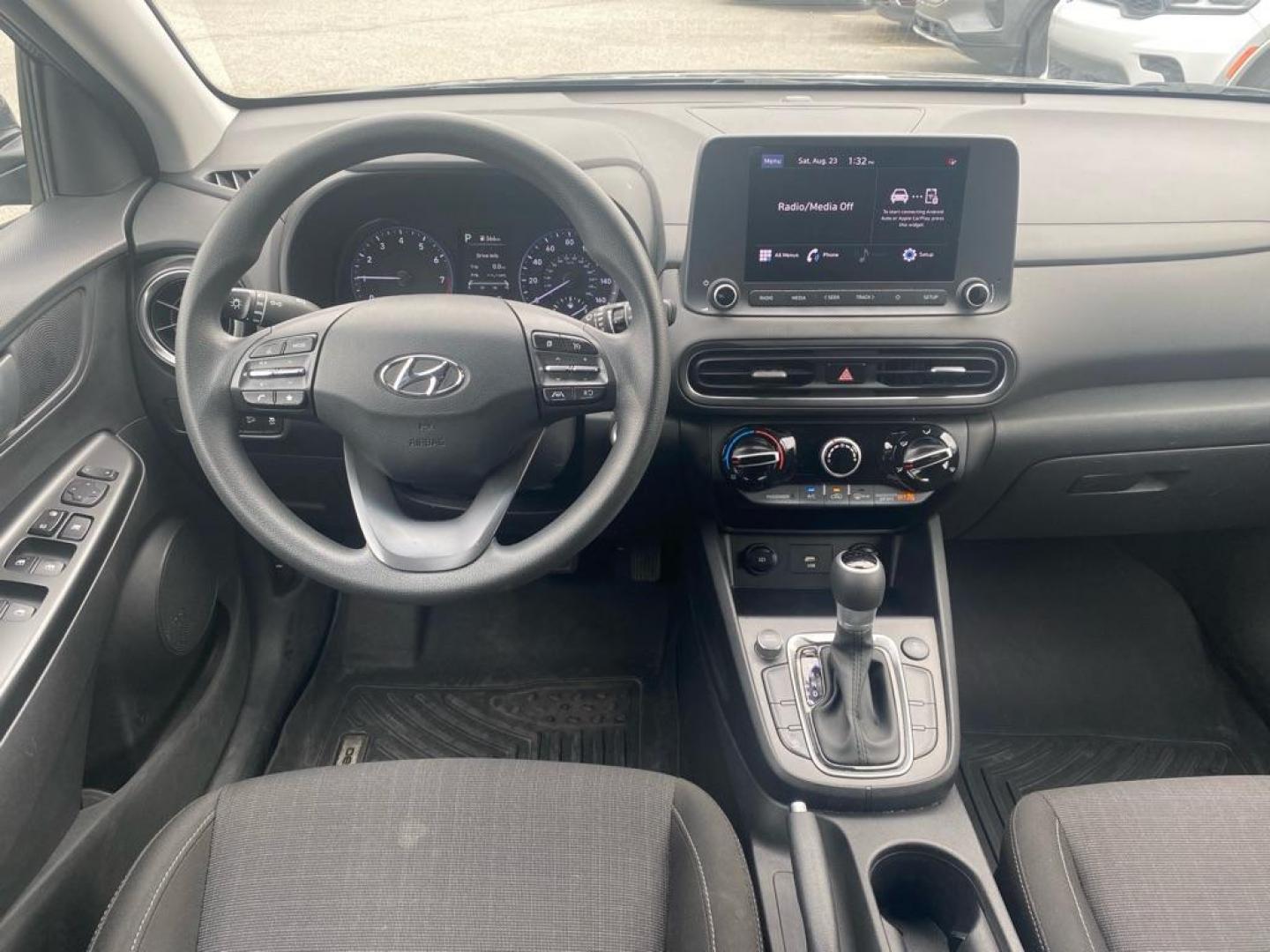 2023 GRAY HYUNDAI KONA SEL SEL (KM8K6CAB5PU) with an 2.0L engine, Continuously Variable transmission, located at 929 East 8th Ave, Anchorage, AK, 99501, (907) 274-2277, 61.214783, -149.866074 - Photo#4