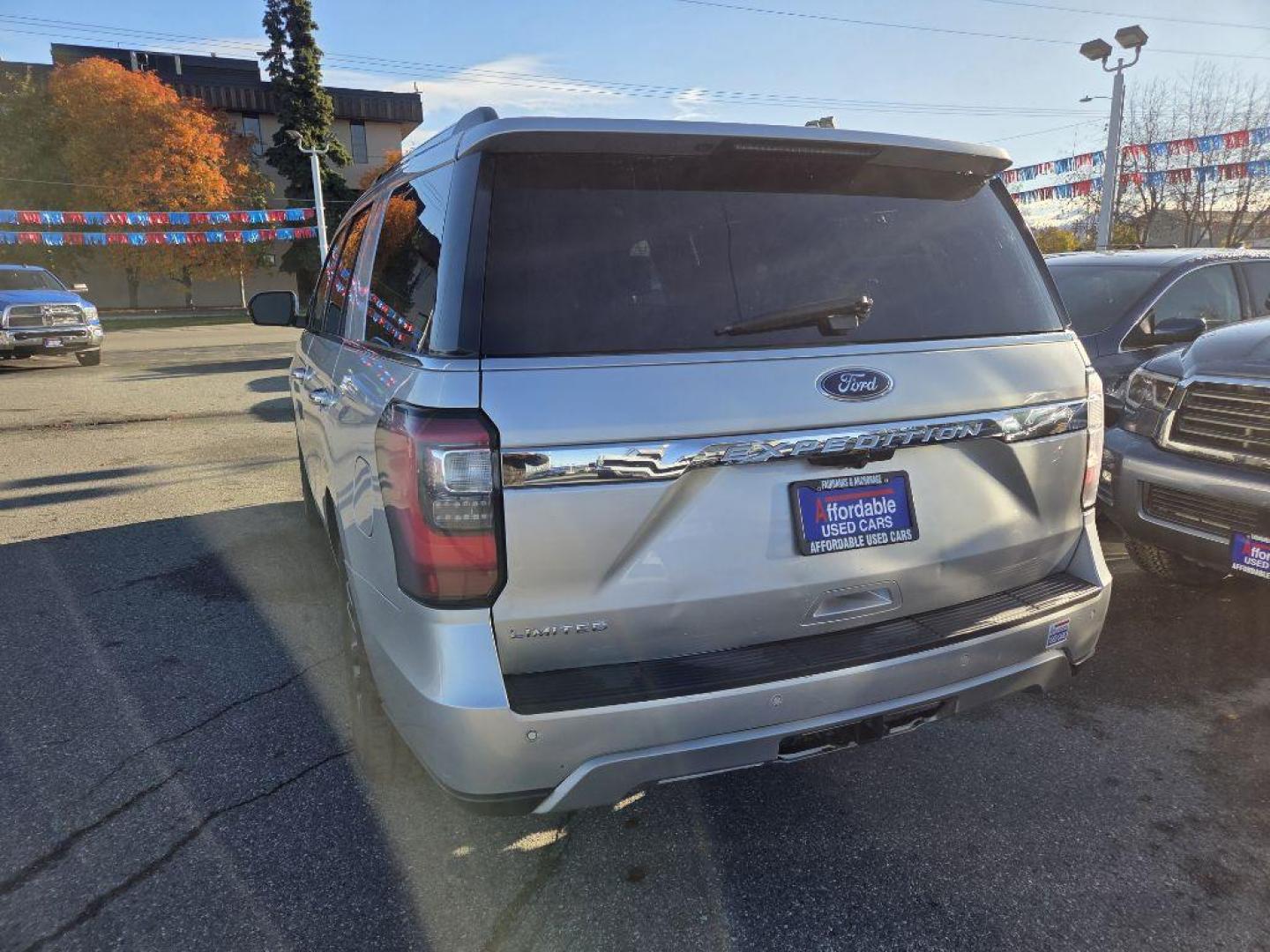 2019 SILVER FORD EXPEDITION LIMITED (1FMJU2AT3KE) with an 3.5L engine, Automatic transmission, located at 929 East 8th Ave, Anchorage, AK, 99501, (907) 274-2277, 61.214783, -149.866074 - Photo#2
