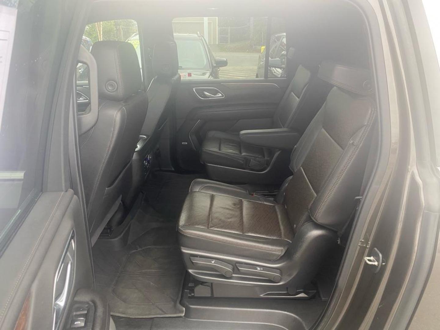 2021 BROWN CHEVROLET SUBURBAN 1500 HIGH COUNT (1GNSKGKL6MR) with an 6.2L engine, Automatic transmission, located at 929 East 8th Ave, Anchorage, AK, 99501, (907) 274-2277, 61.214783, -149.866074 - Photo#3