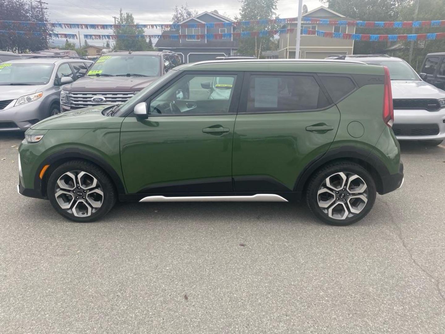 2020 GREEN KIA SOUL LX (KNDJ23AU9L7) with an 2.0L engine, 10-Speed Manual transmission, located at 929 East 8th Ave, Anchorage, AK, 99501, (907) 274-2277, 61.214783, -149.866074 - Photo#1
