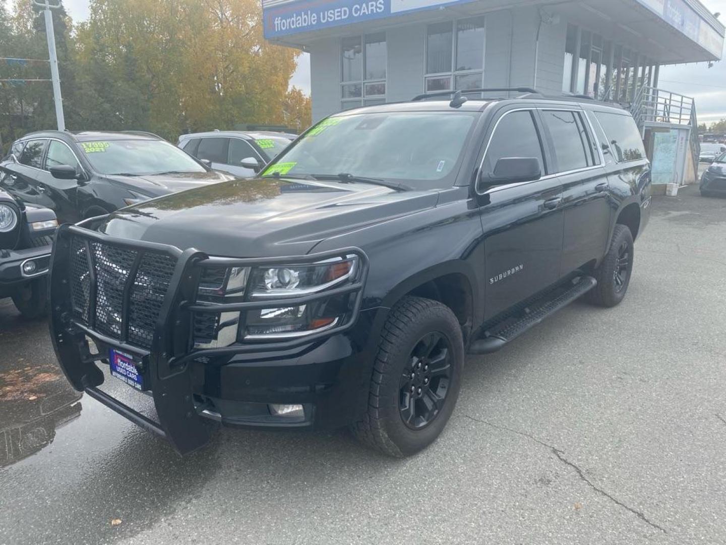 2020 BLACK CHEVROLET SUBURBAN 1500 LT (1GNSKHKC8LR) with an 5.3L engine, Automatic transmission, located at 929 East 8th Ave, Anchorage, AK, 99501, (907) 274-2277, 61.214783, -149.866074 - Photo#0