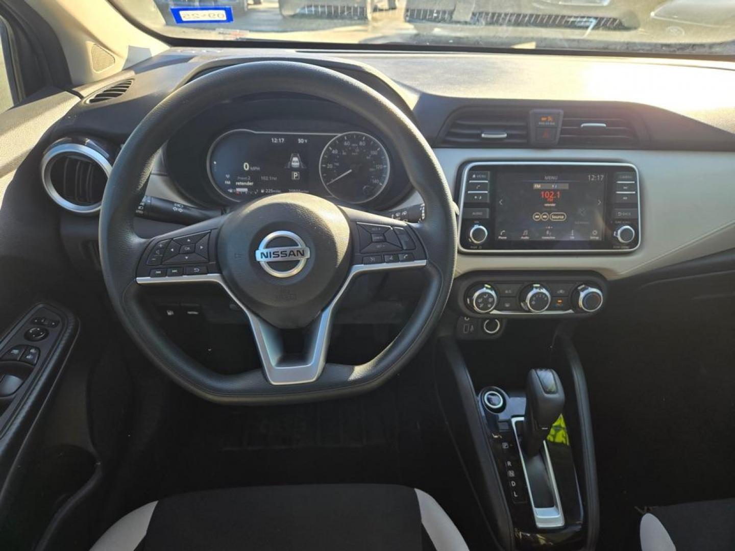 2022 GRAY NISSAN VERSA SV (3N1CN8EV0NL) with an 1.6L engine, Automatic transmission, located at 929 East 8th Ave, Anchorage, AK, 99501, (907) 274-2277, 61.214783, -149.866074 - Photo#4