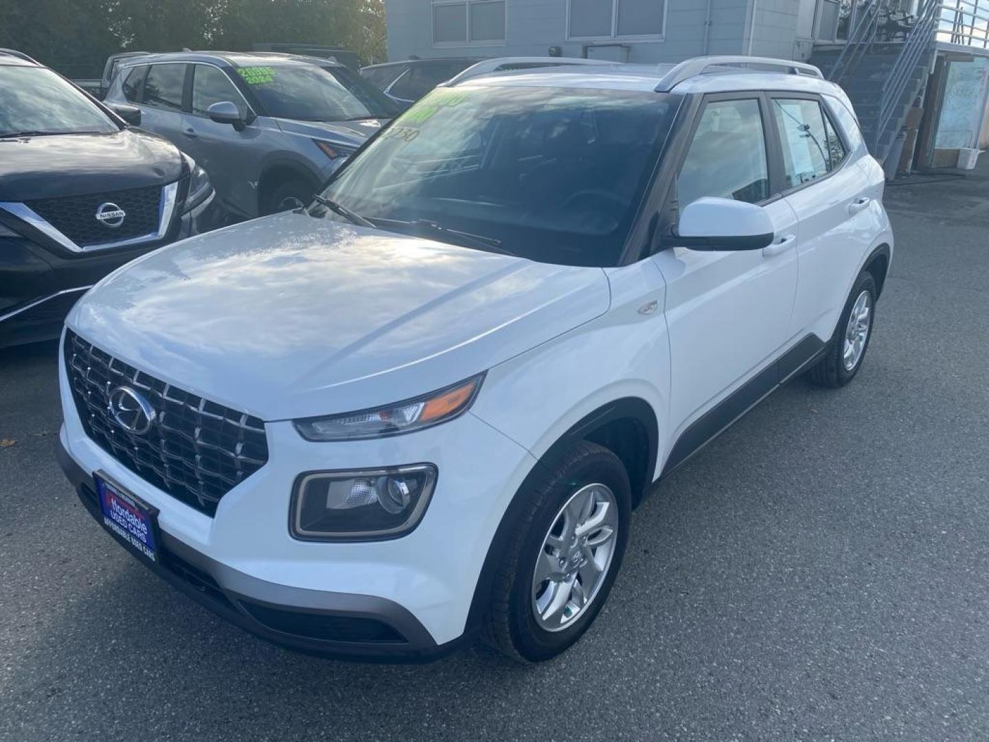 2020 WHITE HYUNDAI VENUE SEL (KMHRC8A37LU) with an 1.6L engine, Continuously Variable transmission, located at 929 East 8th Ave, Anchorage, AK, 99501, (907) 274-2277, 61.214783, -149.866074 - Photo#0