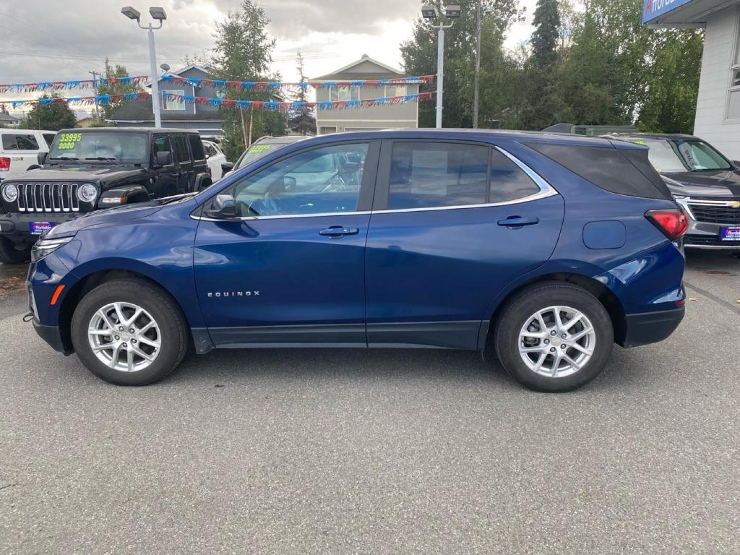 2022 BLUE CHEVROLET EQUINOX LT LT (3GNAXUEVXNL) with an 1.5L engine, Automatic transmission, located at 929 East 8th Ave, Anchorage, AK, 99501, (907) 274-2277, 61.214783, -149.866074 - Photo#1