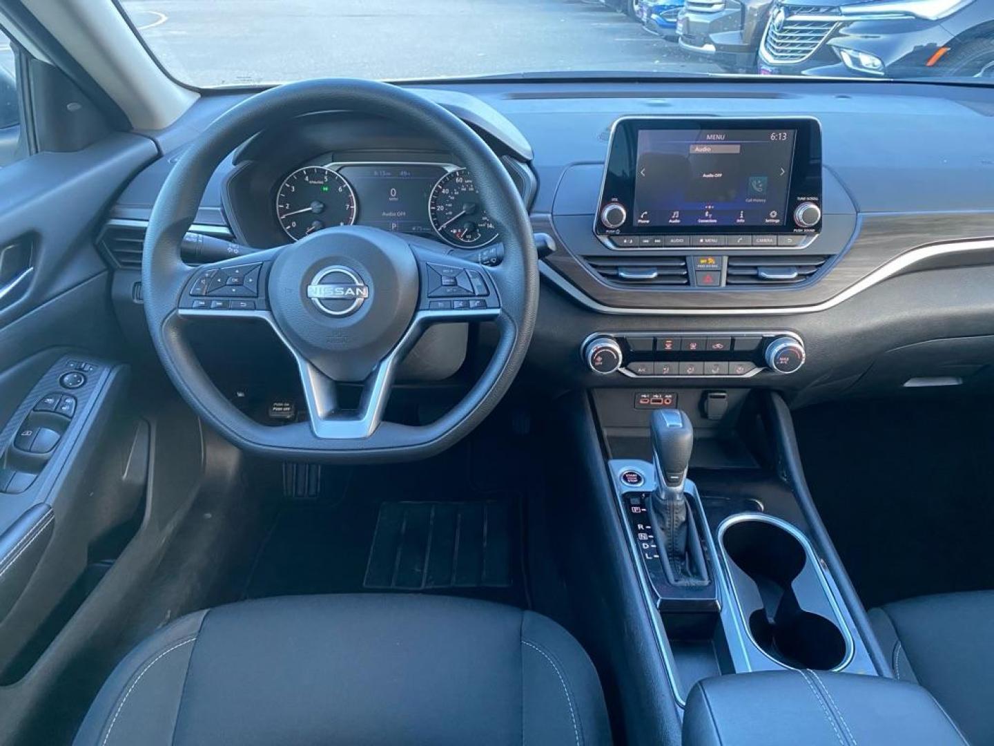 2024 WHITE NISSAN ALTIMA SV SV (1N4BL4DV5RN) with an 2.5L engine, Continuously Variable transmission, located at 929 East 8th Ave, Anchorage, AK, 99501, (907) 274-2277, 61.214783, -149.866074 - Photo#4