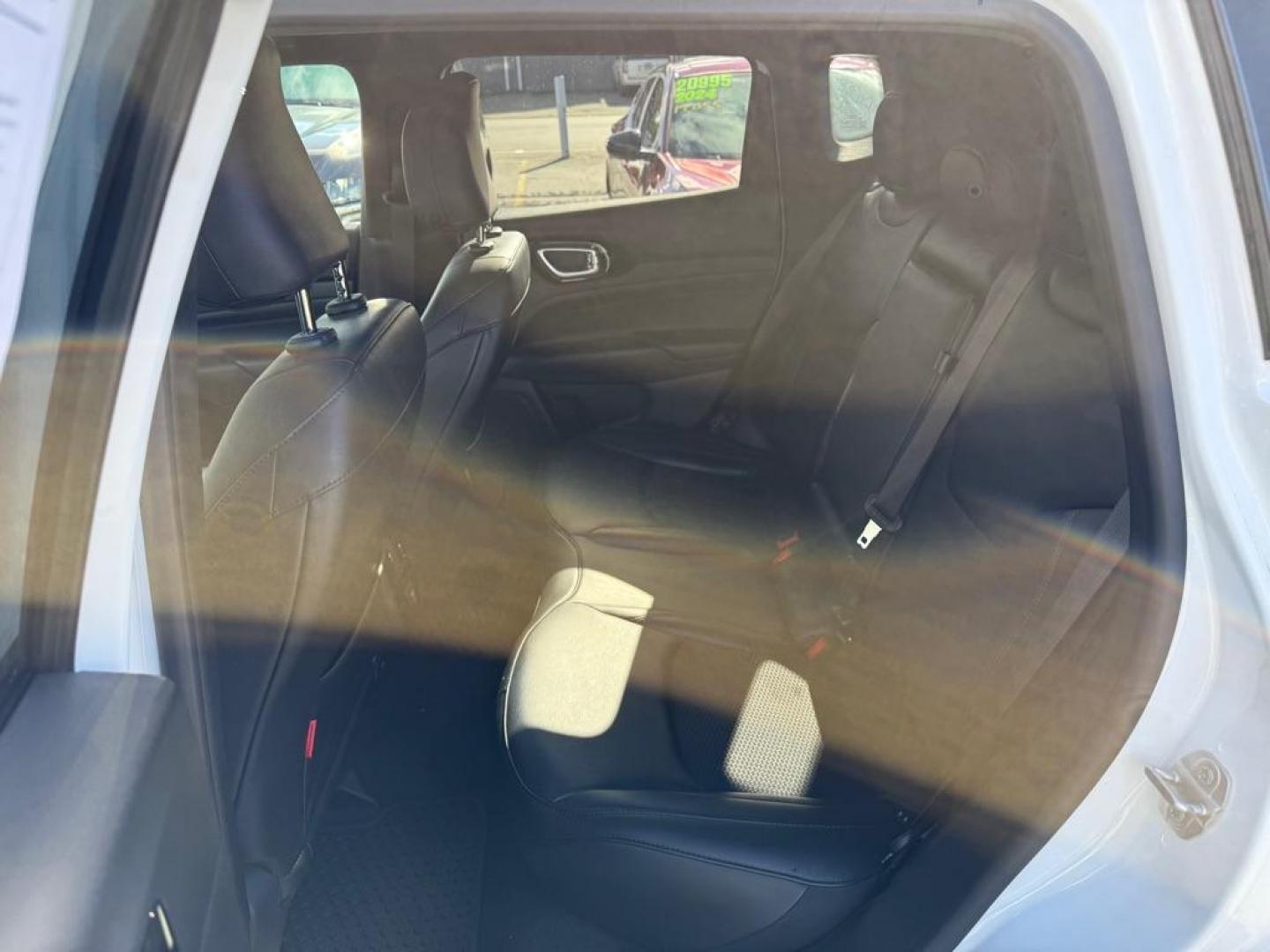 2023 WHITE JEEP COMPASS TRAILHAWK (3C4NJDDN3PT) with an 2.0L engine, Automatic transmission, located at 929 East 8th Ave, Anchorage, AK, 99501, (907) 274-2277, 61.214783, -149.866074 - Photo#3