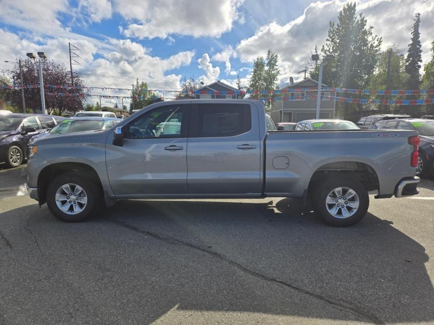 2023 GRAY CHEVROLET SILVERADO 1500 LT (1GCUDDED3PZ) with an 5.3L engine, Automatic transmission, located at 929 East 8th Ave, Anchorage, AK, 99501, (907) 274-2277, 61.214783, -149.866074 - Photo#1