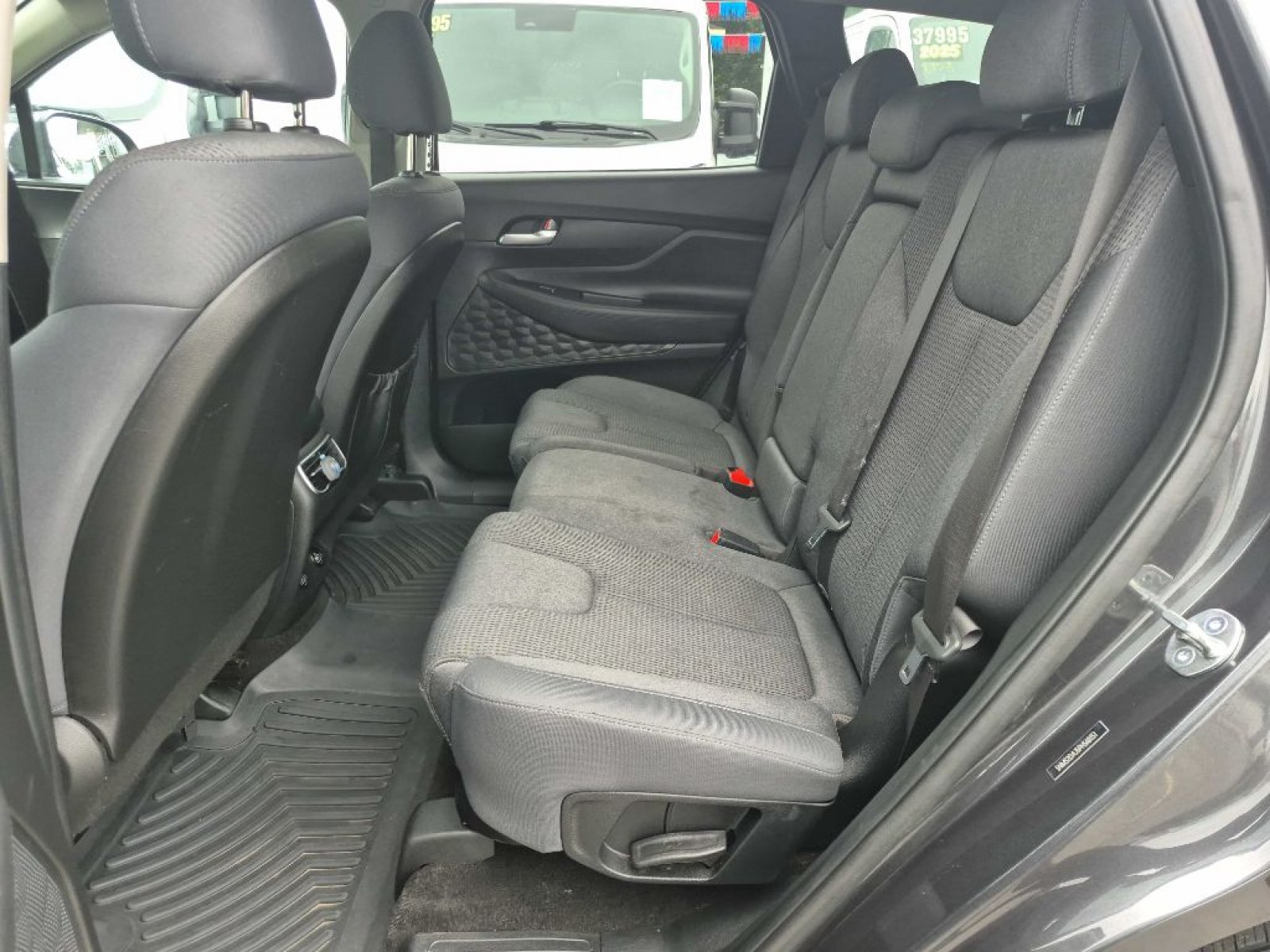 2023 GREY HYUNDAI SANTA FE SEL (5NMS2DAJ5PH) with an 2.5L engine, Automatic transmission, located at 929 East 8th Ave, Anchorage, AK, 99501, (907) 274-2277, 61.214783, -149.866074 - Photo#3