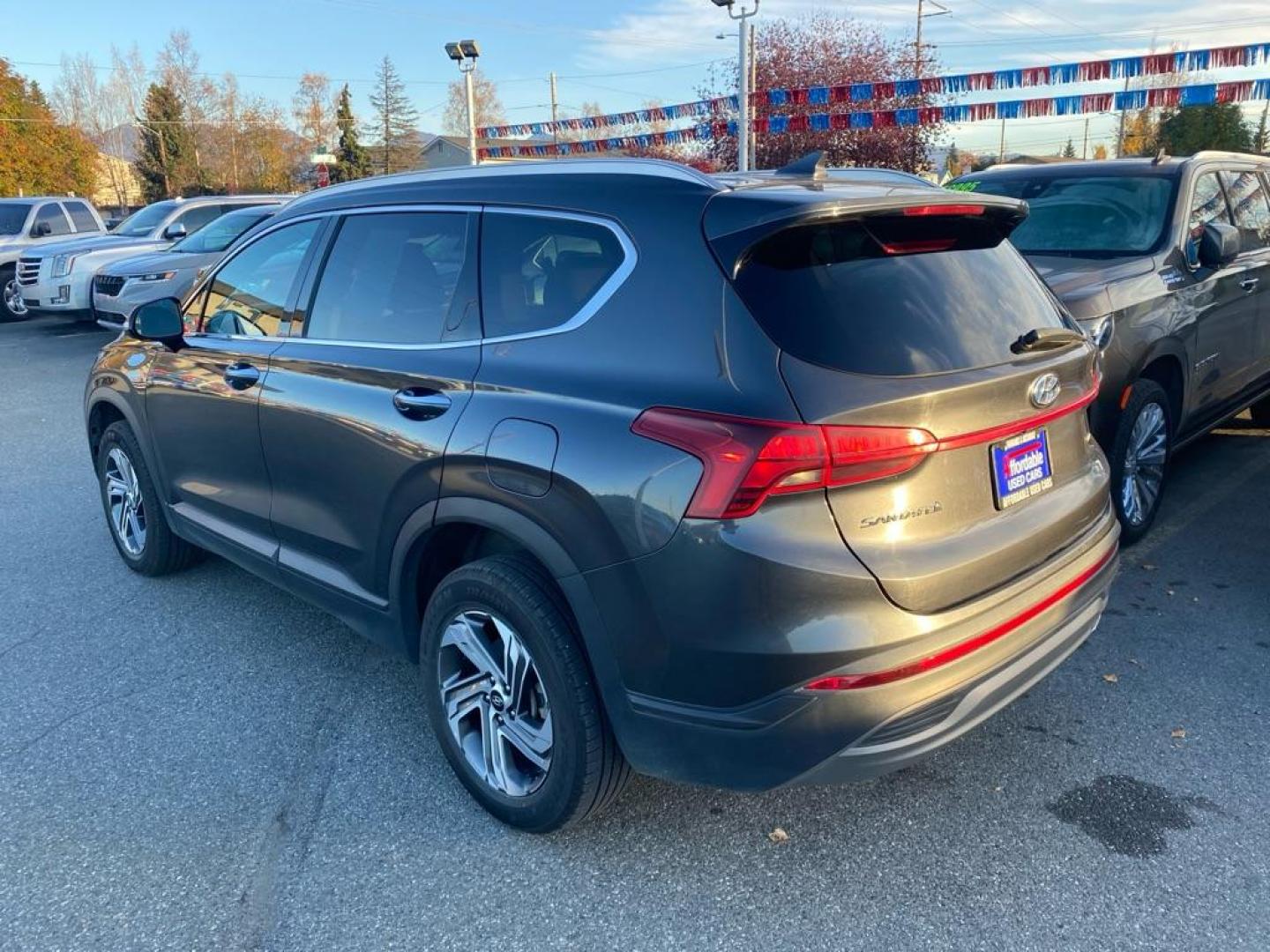 2023 GRAY HYUNDAI SANTA FE SEL SEL (5NMS2DAJ5PH) with an 2.5L engine, Automatic transmission, located at 929 East 8th Ave, Anchorage, AK, 99501, (907) 274-2277, 61.214783, -149.866074 - Photo#2