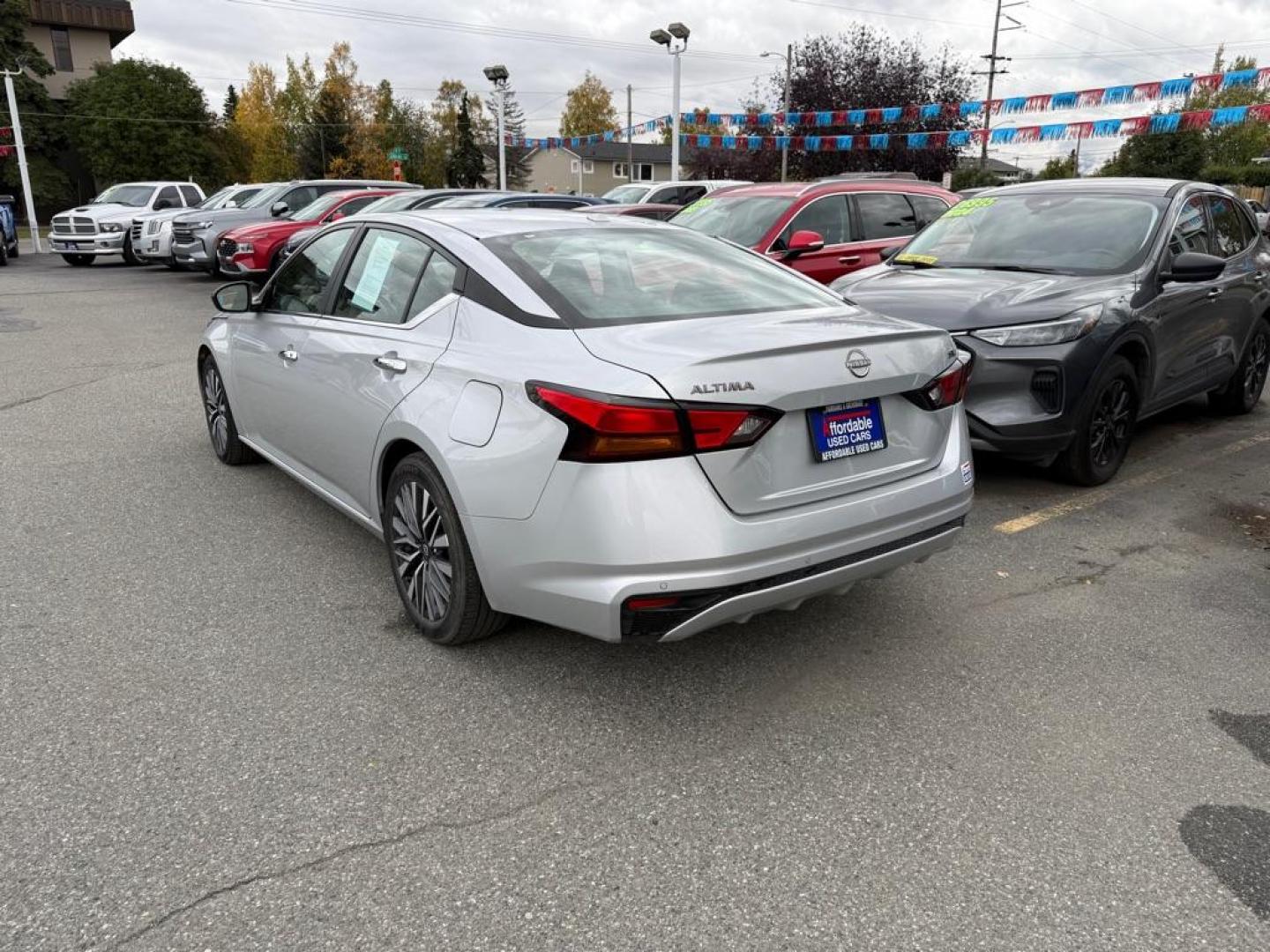 2024 SILVER NISSAN ALTIMA SV SV (1N4BL4DVXRN) with an 2.5L engine, Continuously Variable transmission, located at 929 East 8th Ave, Anchorage, AK, 99501, (907) 274-2277, 61.214783, -149.866074 - Photo#2