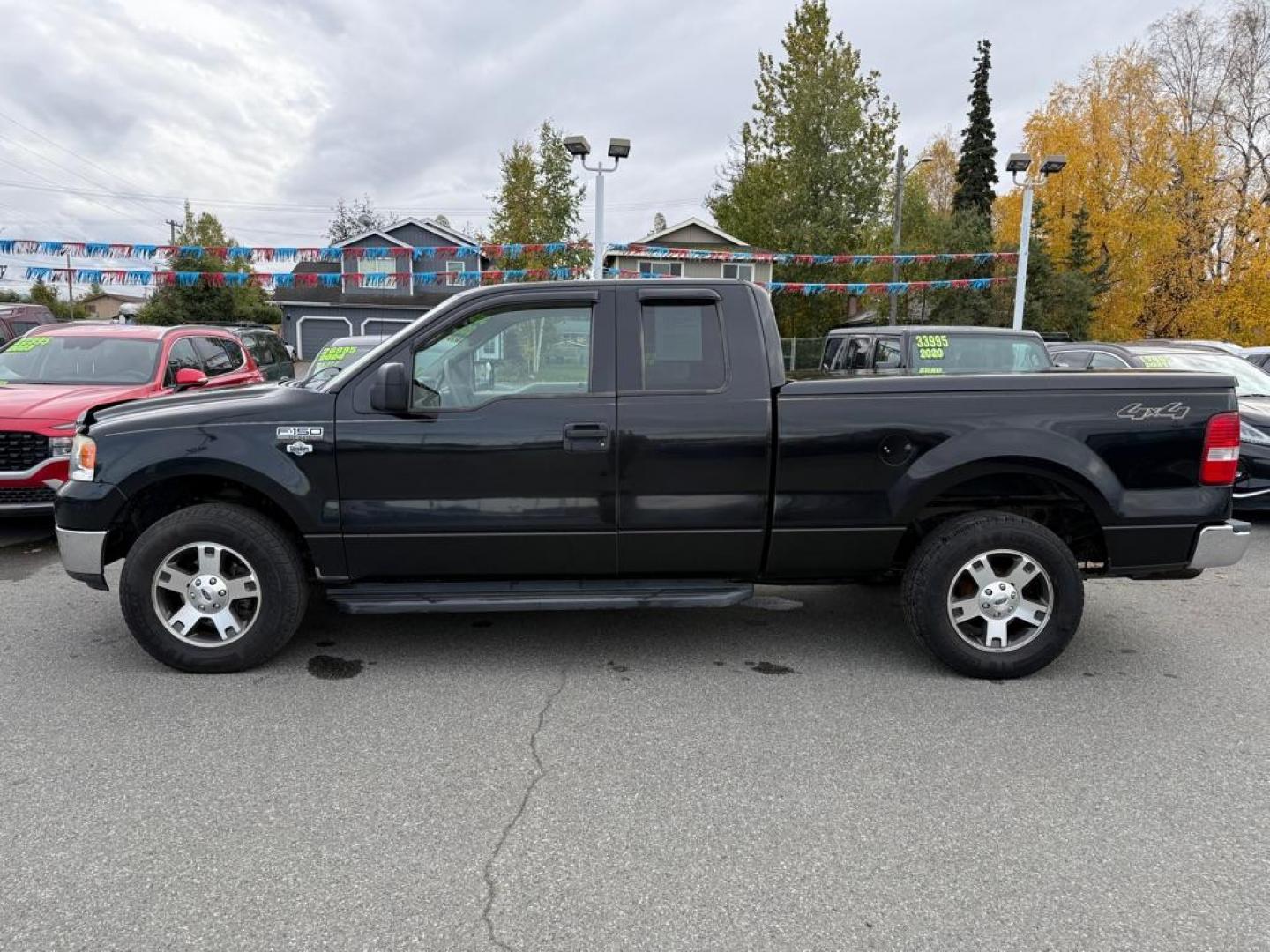 2004 BLACK FORD F150 S/C XLT (1FTPX14594N) with an 5.4L engine, Automatic transmission, located at 929 East 8th Ave, Anchorage, AK, 99501, (907) 274-2277, 61.214783, -149.866074 - Photo#1