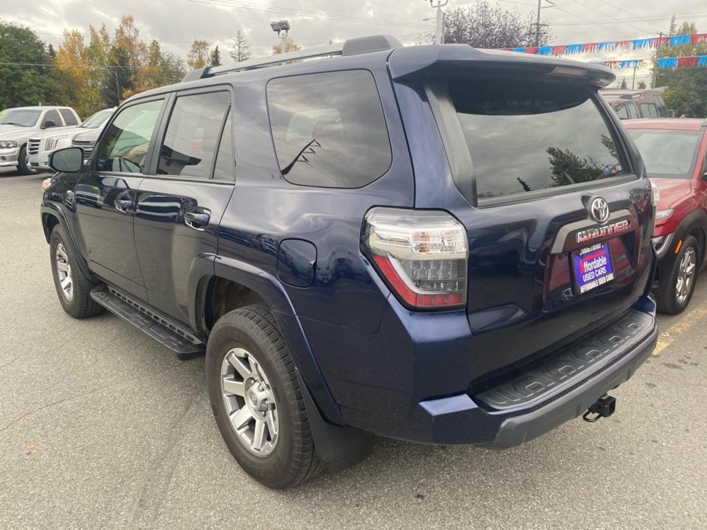 2015 BLUE TOYOTA 4RUNNER SR5/SR5 PREMIUM (JTEBU5JR9F5) with an 4.0L engine, Automatic transmission, located at 929 East 8th Ave, Anchorage, AK, 99501, (907) 274-2277, 61.214783, -149.866074 - Photo#2