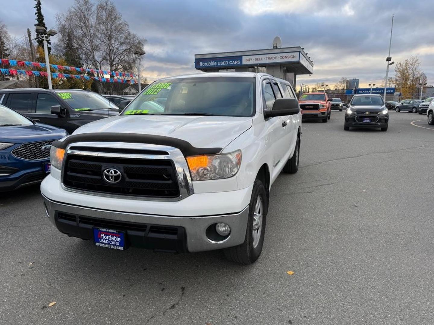 2012 WHITE TOYOTA TUNDRA DOUBLE CAB SR5 (5TFUM5F13CX) with an 4.6L engine, Automatic transmission, located at 929 East 8th Ave, Anchorage, AK, 99501, (907) 274-2277, 61.214783, -149.866074 - Photo#0