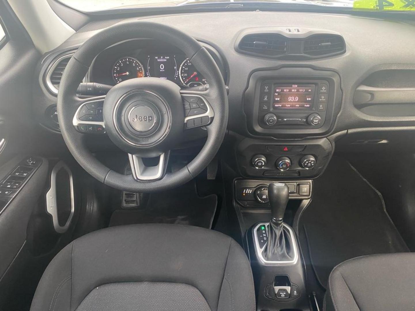 2018 BLUE JEEP RENEGADE SPORT (ZACCJBAB3JP) with an 2.4L engine, Automatic transmission, located at 929 East 8th Ave, Anchorage, AK, 99501, (907) 274-2277, 61.214783, -149.866074 - Photo#4