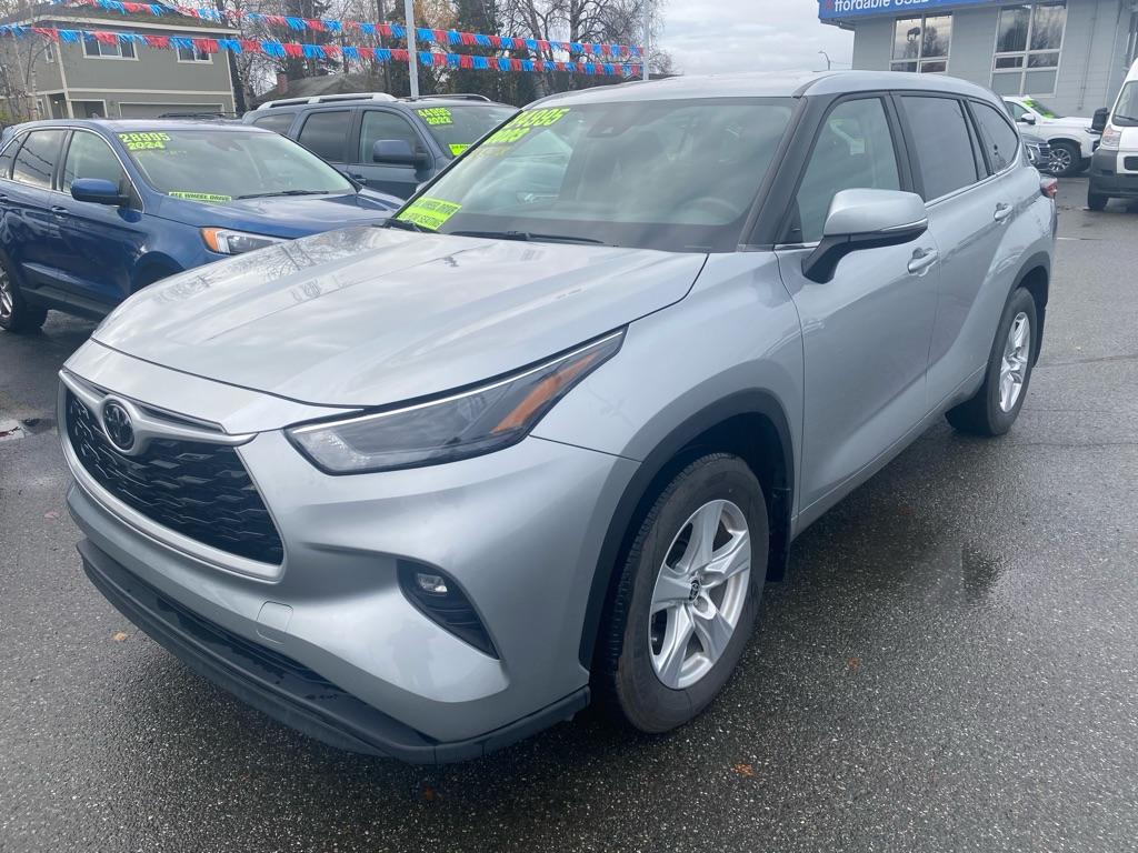 photo of 2023 TOYOTA HIGHLANDER L L