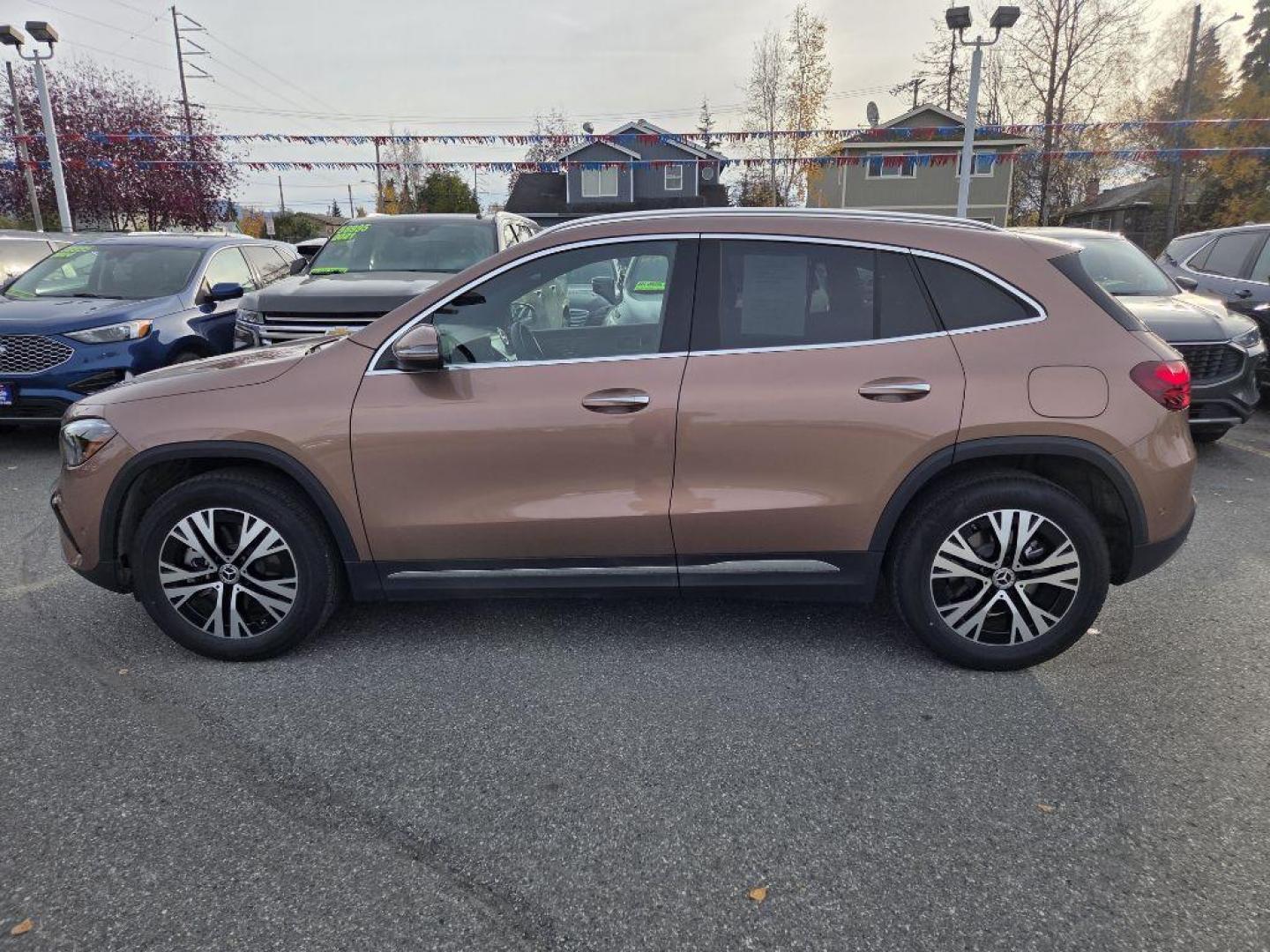 2024 MERCEDES-BENZ GLA 250 4MATIC (W1N4N4HB1RJ) with an 2.0L engine, Automatic transmission, located at 929 East 8th Ave, Anchorage, AK, 99501, (907) 274-2277, 61.214783, -149.866074 - Photo#1