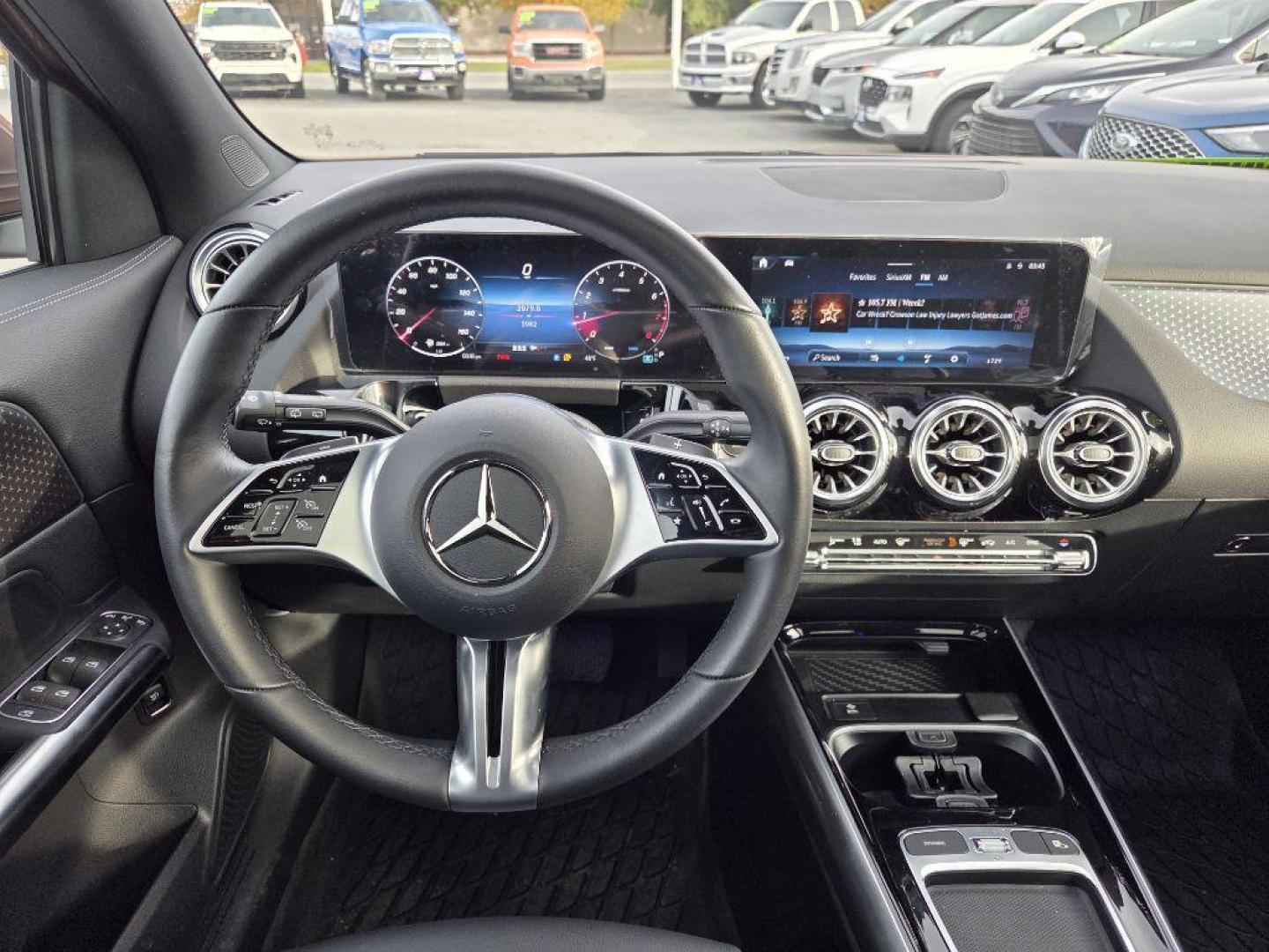 2024 MERCEDES-BENZ GLA 250 4MATIC (W1N4N4HB1RJ) with an 2.0L engine, Automatic transmission, located at 929 East 8th Ave, Anchorage, AK, 99501, (907) 274-2277, 61.214783, -149.866074 - Photo#4