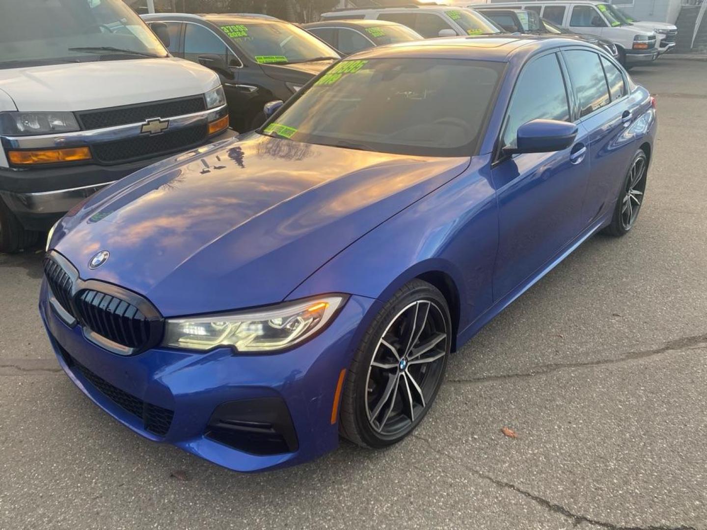 2019 BLUE BMW 330XI (WBA5R7C55KA) with an 2.0L engine, Automatic transmission, located at 929 East 8th Ave, Anchorage, AK, 99501, (907) 274-2277, 61.214783, -149.866074 - Photo#0