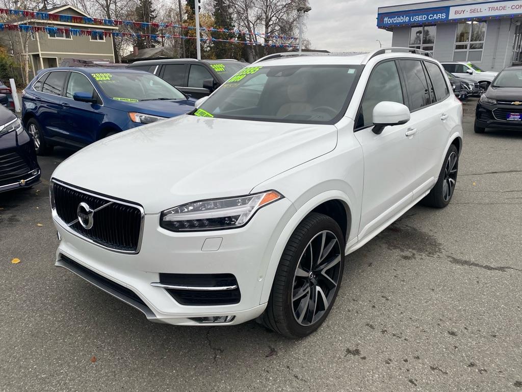 photo of 2019 VOLVO XC90 T6 T6 MOMENTUM