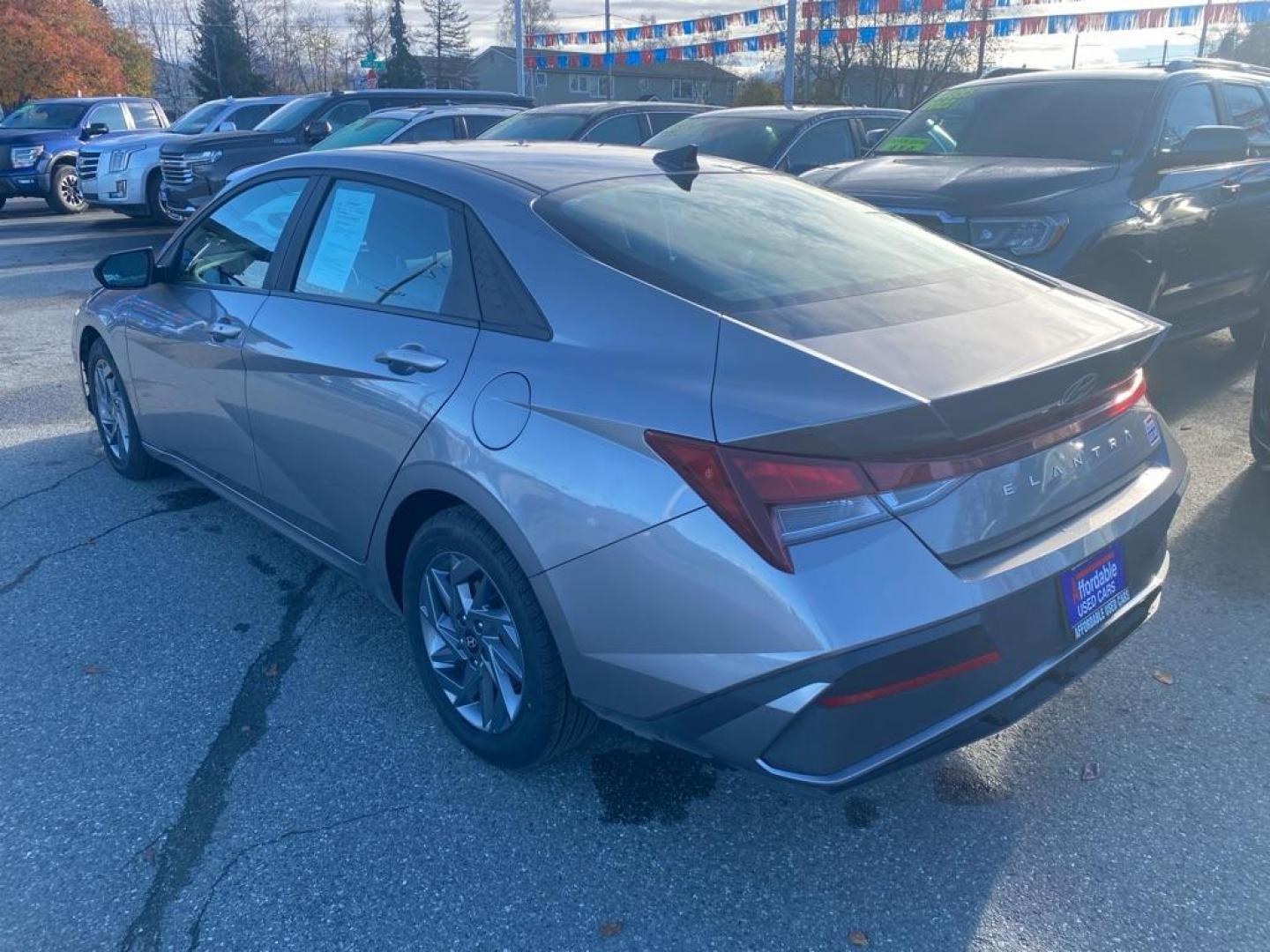 2024 SILVER HYUNDAI ELANTRA SEL SEL (KMHLM4DG3RU) with an 2.0L engine, Continuously Variable transmission, located at 929 East 8th Ave, Anchorage, AK, 99501, (907) 274-2277, 61.214783, -149.866074 - Photo#2