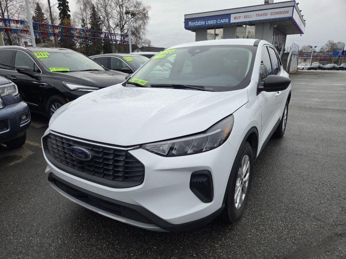 2023 WHITE FORD ESCAPE ACTIVE ACTIVE (1FMCU9GN4PU) with an 1.5L engine, Automatic transmission, located at 929 East 8th Ave, Anchorage, AK, 99501, (907) 274-2277, 61.214783, -149.866074 - Photo#0