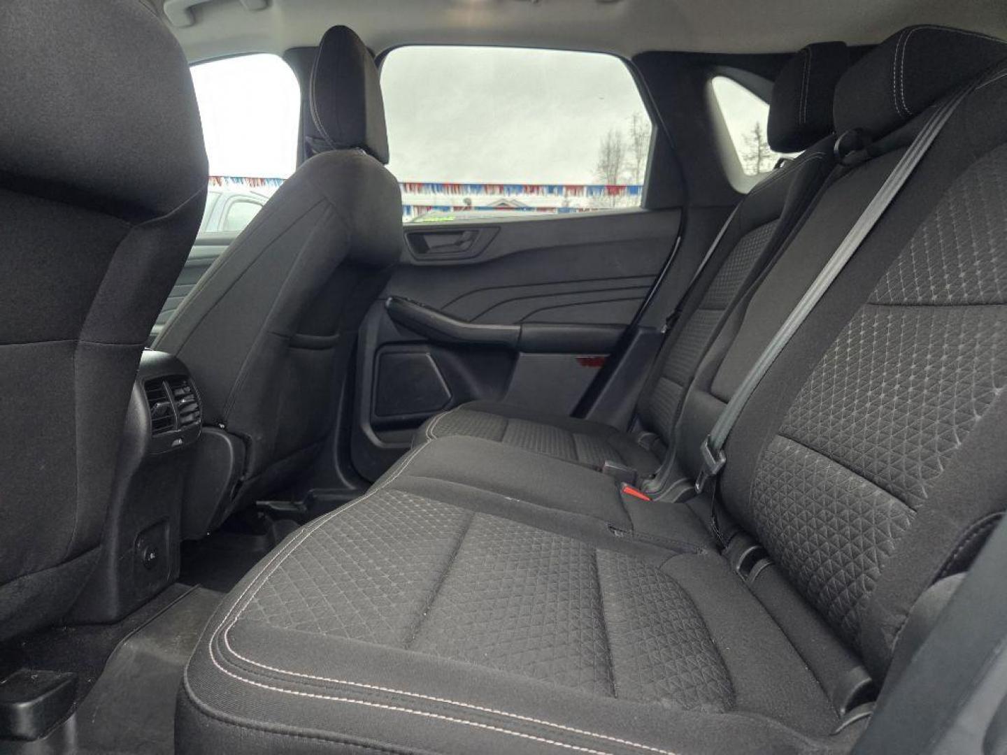 2023 WHITE FORD ESCAPE ACTIVE ACTIVE (1FMCU9GN4PU) with an 1.5L engine, Automatic transmission, located at 929 East 8th Ave, Anchorage, AK, 99501, (907) 274-2277, 61.214783, -149.866074 - Photo#3