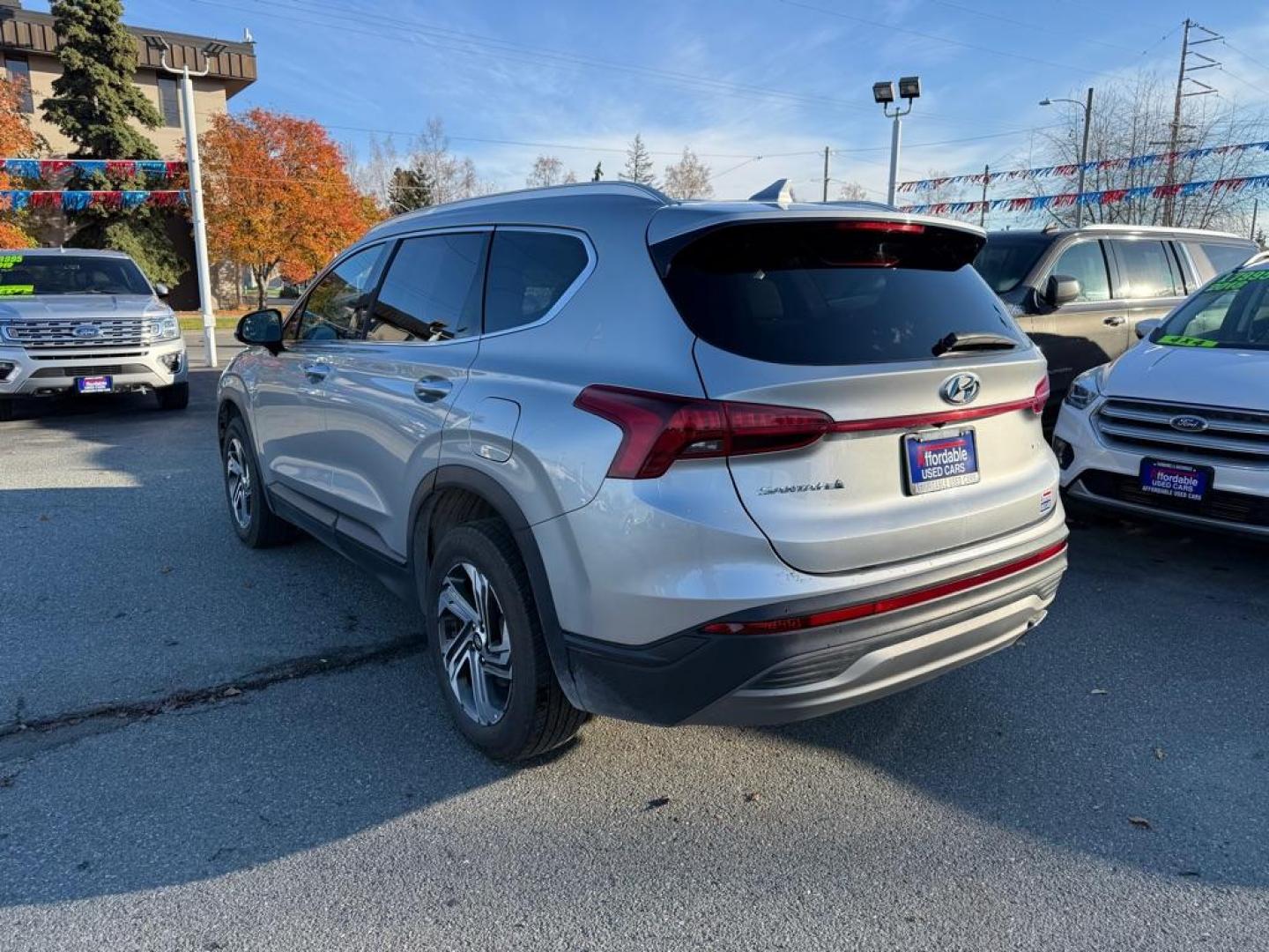 2023 SILVER HYUNDAI SANTA FE SEL SEL (5NMS2DAJ1PH) with an 2.5L engine, Automatic transmission, located at 929 East 8th Ave, Anchorage, AK, 99501, (907) 274-2277, 61.214783, -149.866074 - Photo#2