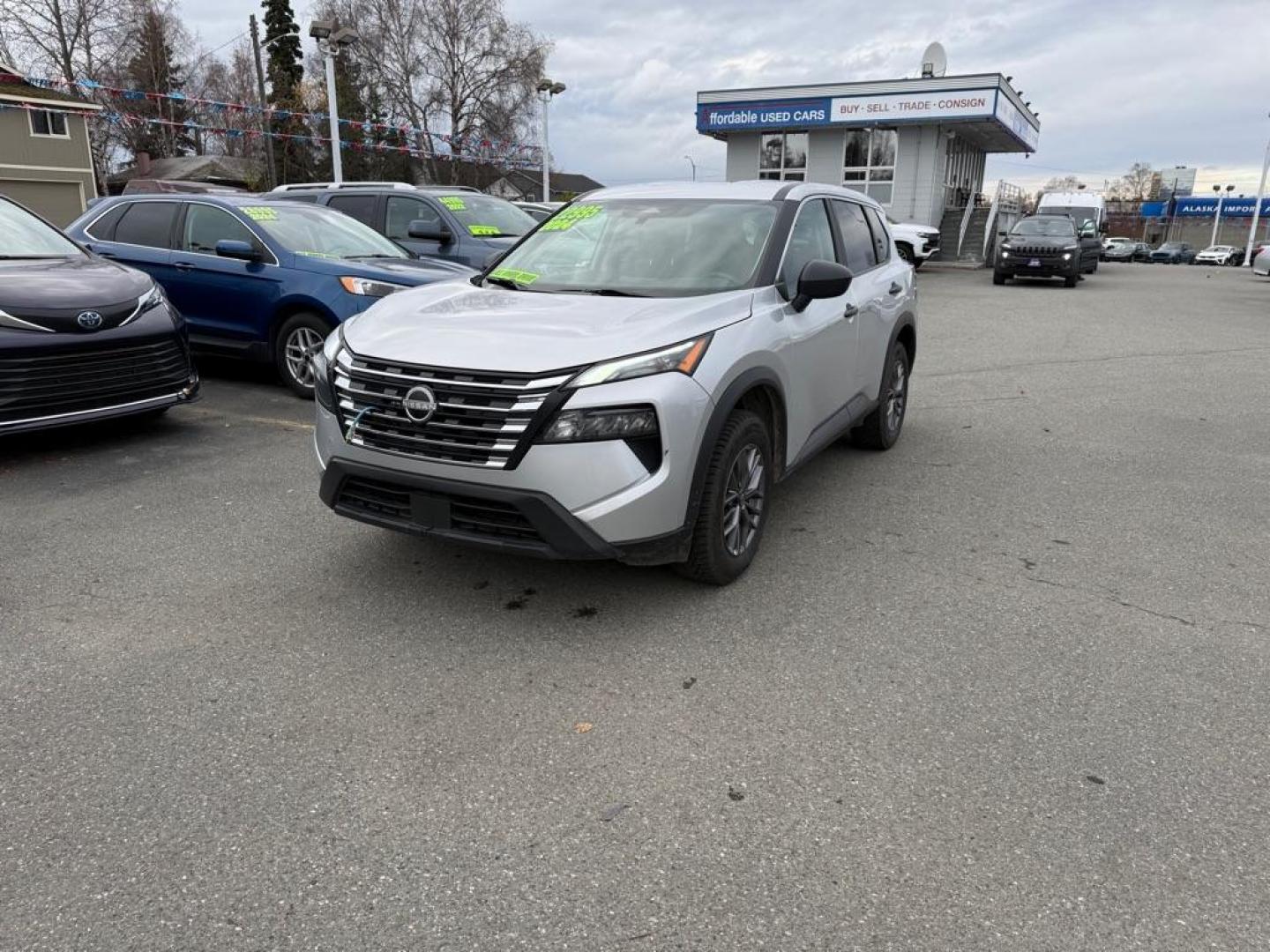 2024 SILVER NISSAN ROGUE S (5N1BT3AB4RC) with an 1.5L engine, Continuously Variable transmission, located at 929 East 8th Ave, Anchorage, AK, 99501, (907) 274-2277, 61.214783, -149.866074 - Photo#0
