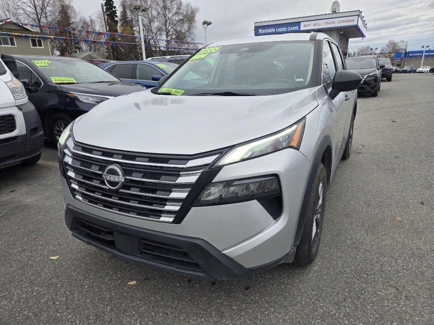 2024 SILVER NISSAN ROGUE S (5N1BT3ABXRC) with an 1.5L engine, Continuously Variable transmission, located at 929 East 8th Ave, Anchorage, AK, 99501, (907) 274-2277, 61.214783, -149.866074 - Photo#0
