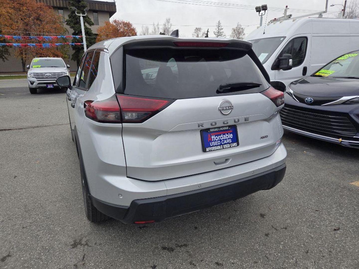 2024 SILVER NISSAN ROGUE S (5N1BT3ABXRC) with an 1.5L engine, Continuously Variable transmission, located at 929 East 8th Ave, Anchorage, AK, 99501, (907) 274-2277, 61.214783, -149.866074 - Photo#2