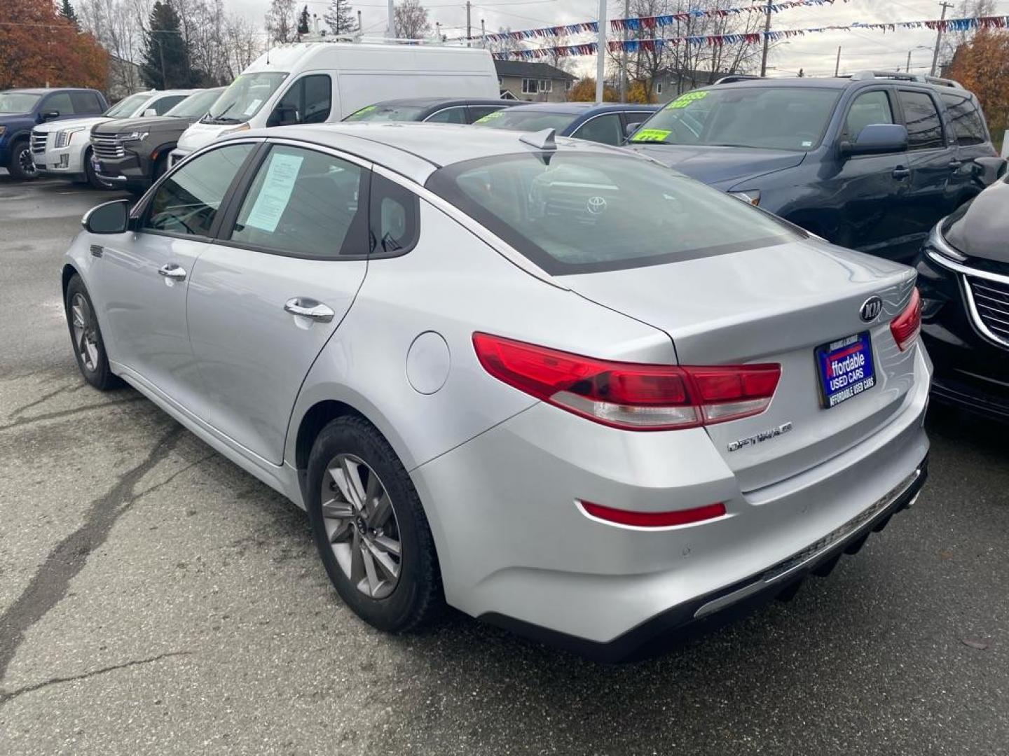 2020 SILVER KIA OPTIMA LX (5XXGT4L38LG) with an 2.4L engine, Automatic transmission, located at 929 East 8th Ave, Anchorage, AK, 99501, (907) 274-2277, 61.214783, -149.866074 - Photo#2