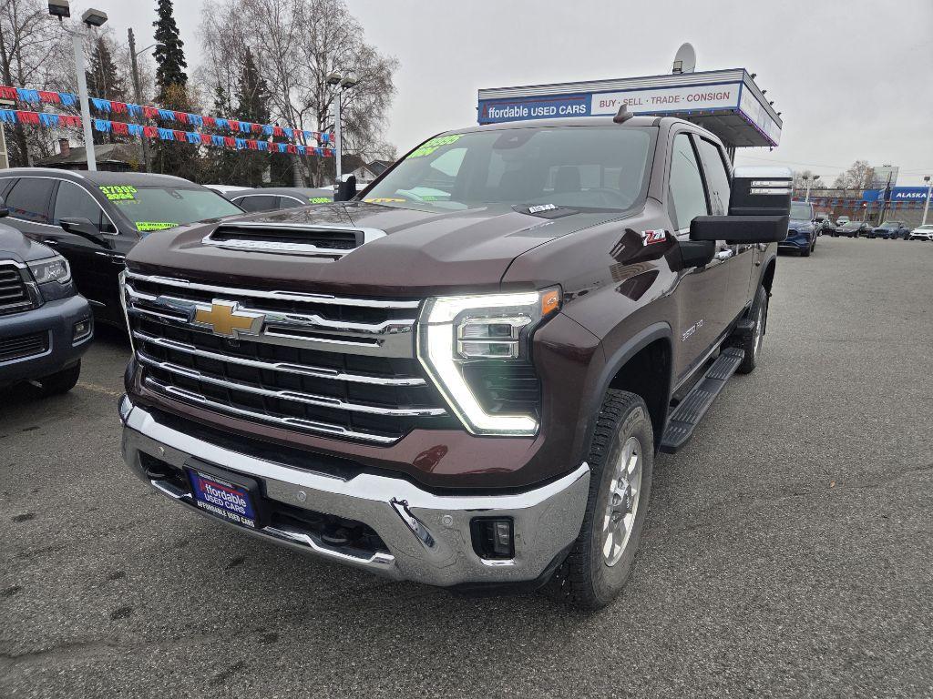 photo of 2024 CHEVROLET SILVERADO 3500 LTZ