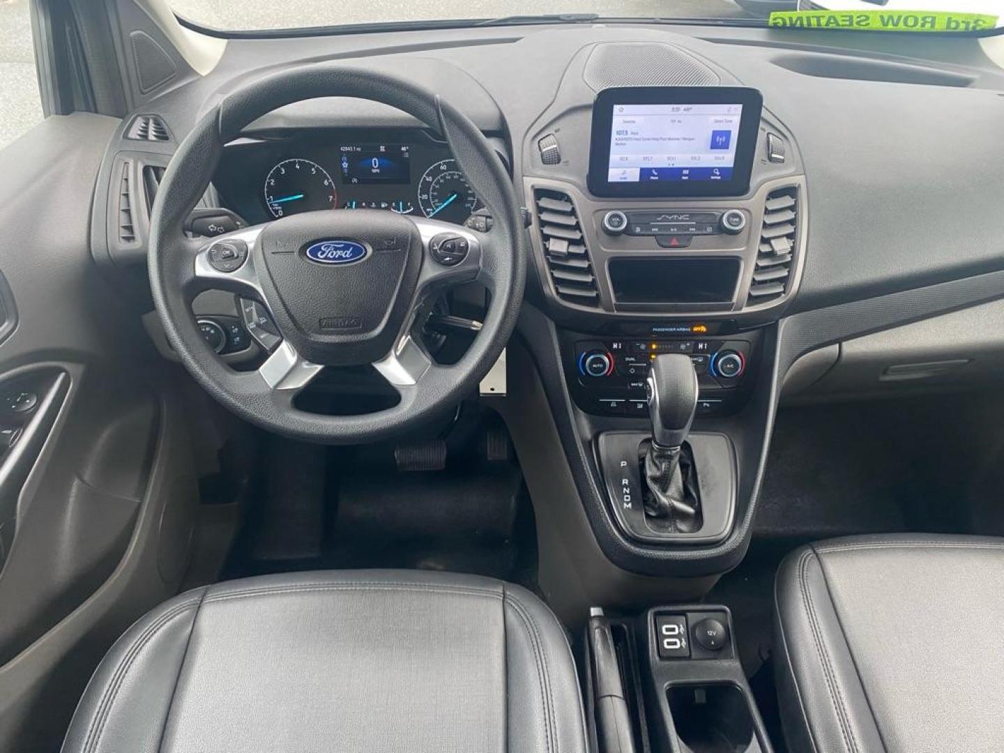 2022 GREY FORD TRANSIT CONNECT XL (NM0GE9E2XN1) with an 2.0L engine, Automatic transmission, located at 929 East 8th Ave, Anchorage, AK, 99501, (907) 274-2277, 61.214783, -149.866074 - Photo#4