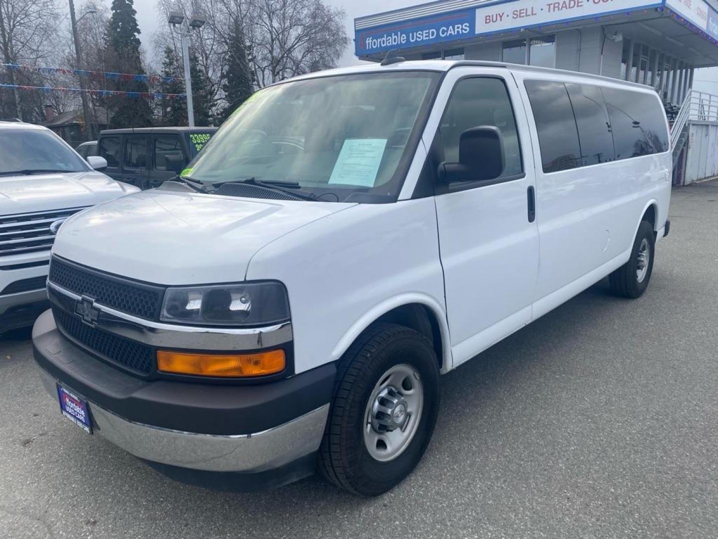 2017 WHITE CHEVROLET EXPRESS G3500 LT (1GAZGPFG8H1) with an 6.0L engine, Automatic transmission, located at 929 East 8th Ave, Anchorage, AK, 99501, (907) 274-2277, 61.214783, -149.866074 - Photo#0