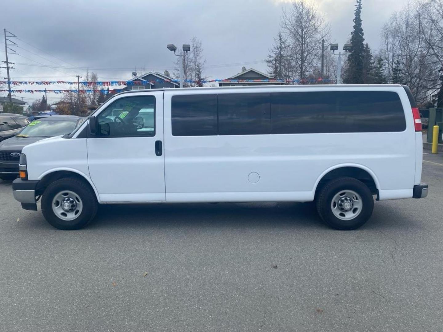 2017 WHITE CHEVROLET EXPRESS G3500 LT (1GAZGPFG8H1) with an 6.0L engine, Automatic transmission, located at 929 East 8th Ave, Anchorage, AK, 99501, (907) 274-2277, 61.214783, -149.866074 - Photo#1