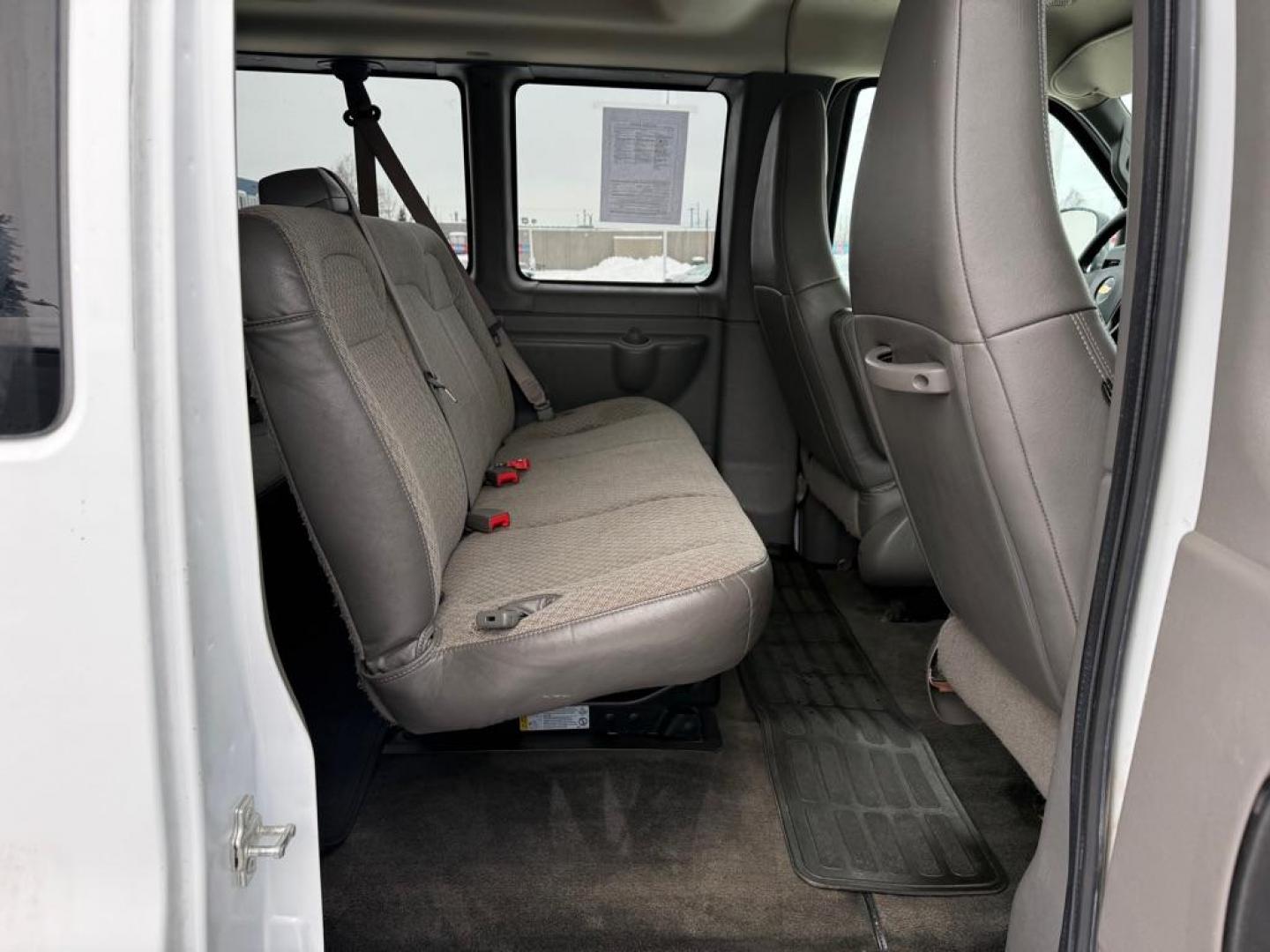 2017 WHITE CHEVROLET EXPRESS G3500 LT (1GAZGPFG9H1) with an 6.0L engine, Automatic transmission, located at 929 East 8th Ave, Anchorage, AK, 99501, (907) 274-2277, 61.214783, -149.866074 - Photo#3